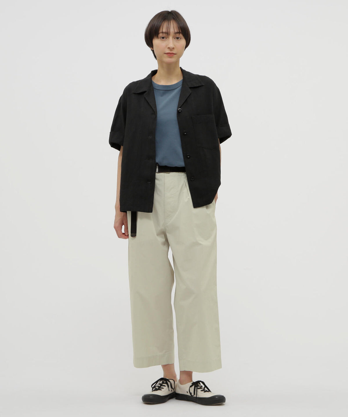 FINE COMPACT COTTON POPLIN TROUSERS | MHL.（エムエイチエル