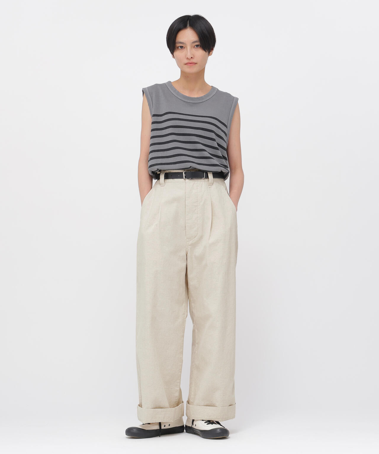 希少L マーガレットハウエル リネン52% ベージュパンツ ナチュラル系 BELGIAN LINEN COTTON PLAINWEAVE TROUSERS | MARGARET HOWELL