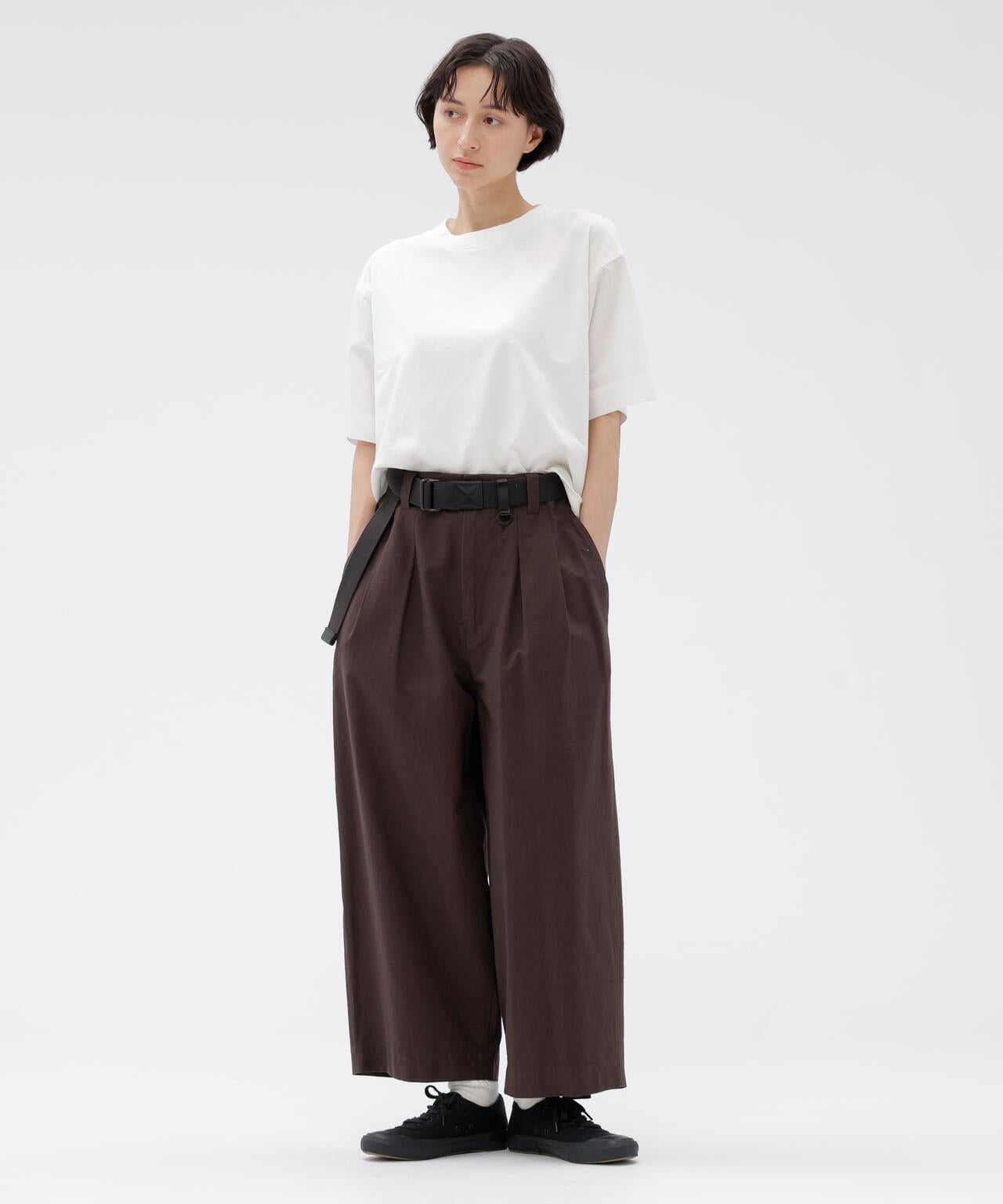 LIGHTWEIGHT COTTON NYLON TWILL TROUSERS