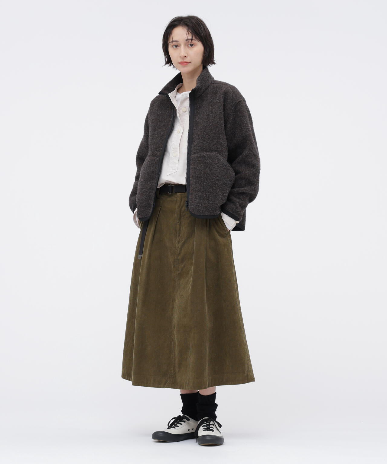 美品 3.6万 マーガレットハウエル 洗える スカート 0 日本製 DRY COTTON NEEDLECORD SKIRT | MARGARET HOWELL（マーガレット