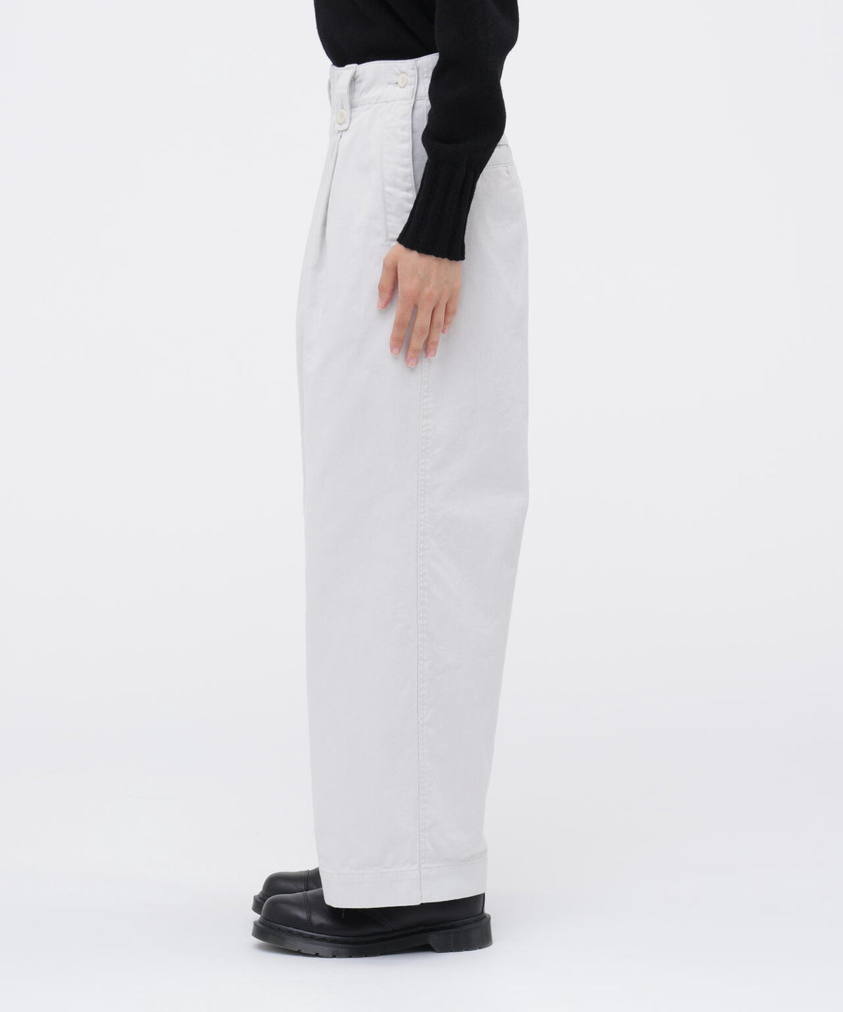 身長168cm　B76 W58 H86 着用サイズ：II