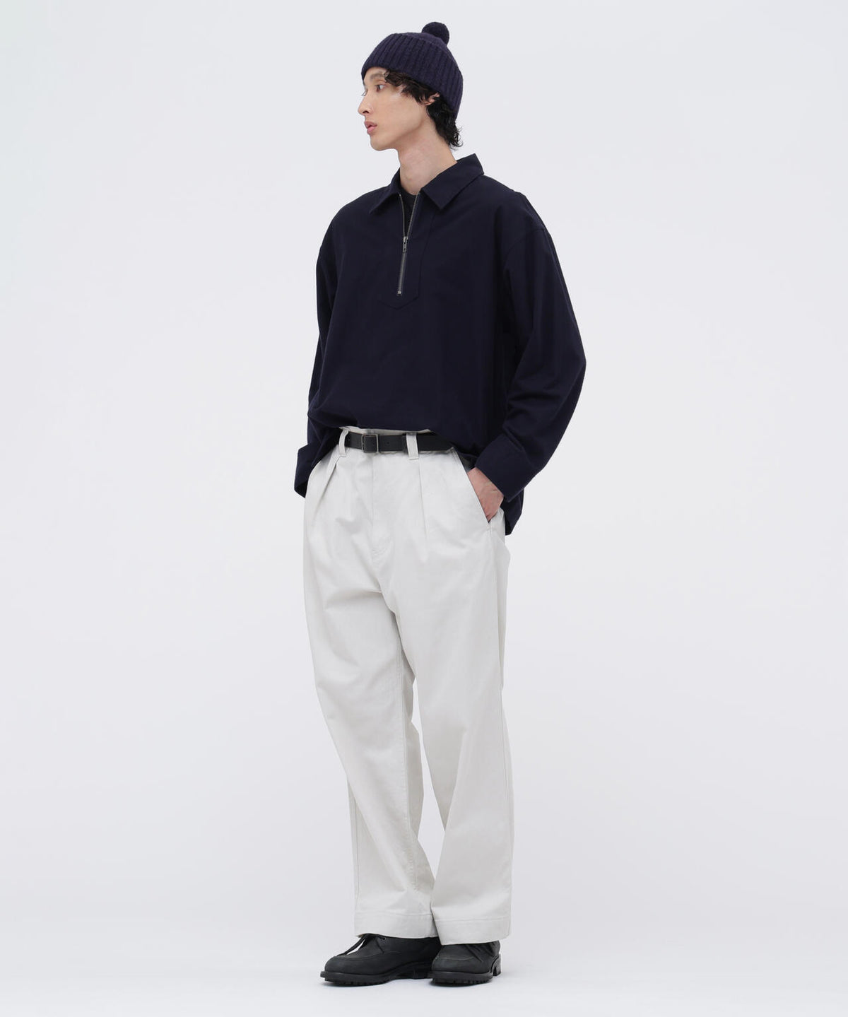 身長185cm 　B84 W66cm H91cm 着用サイズ：F