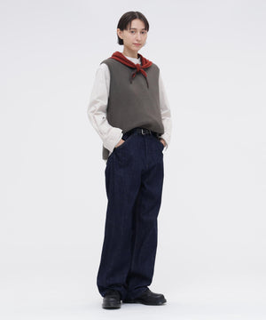 身長185cm 　B84 W66cm H91cm 着用サイズ：F