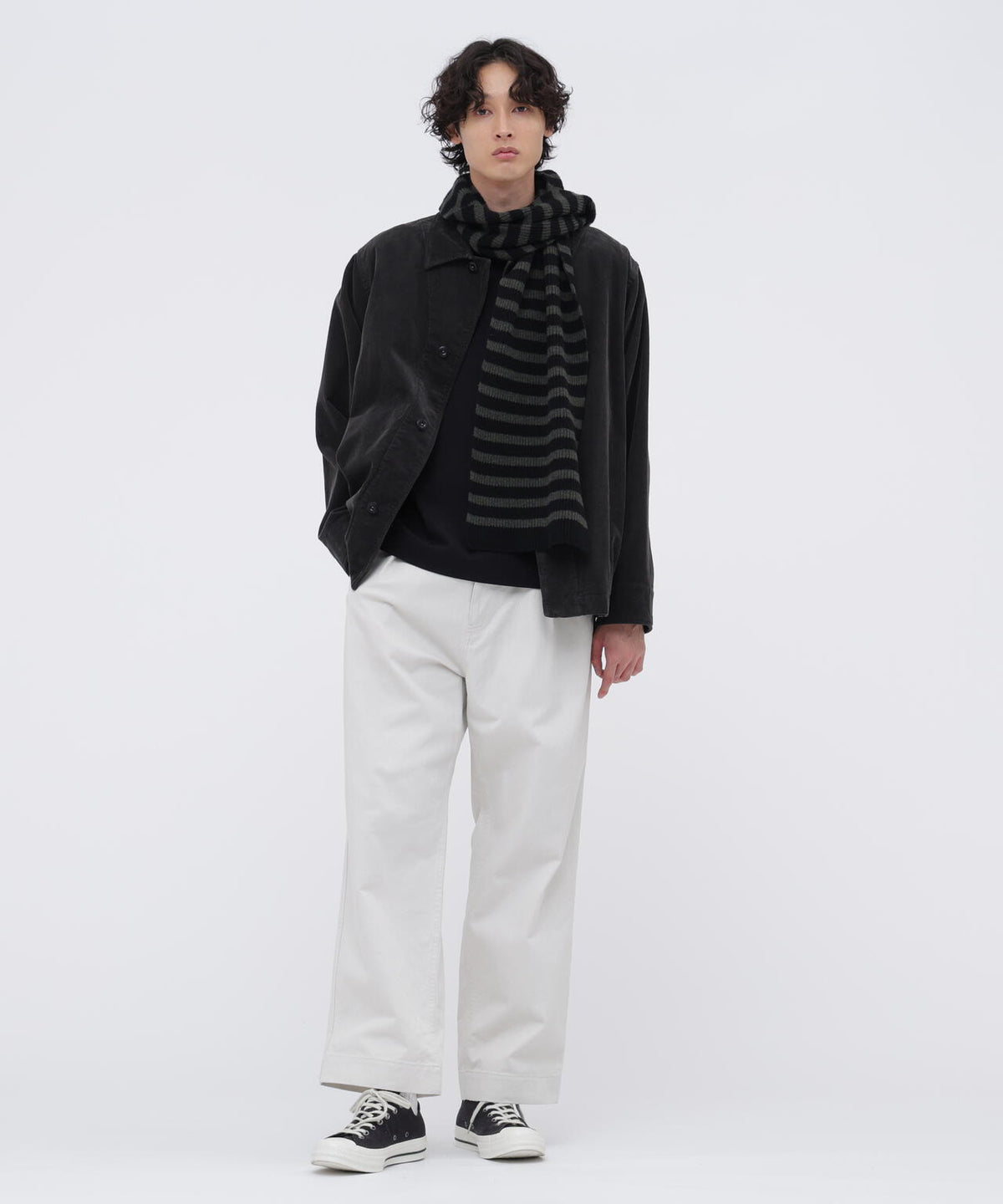 身長185cm 　B84 W66cm H91cm 着用サイズ：F