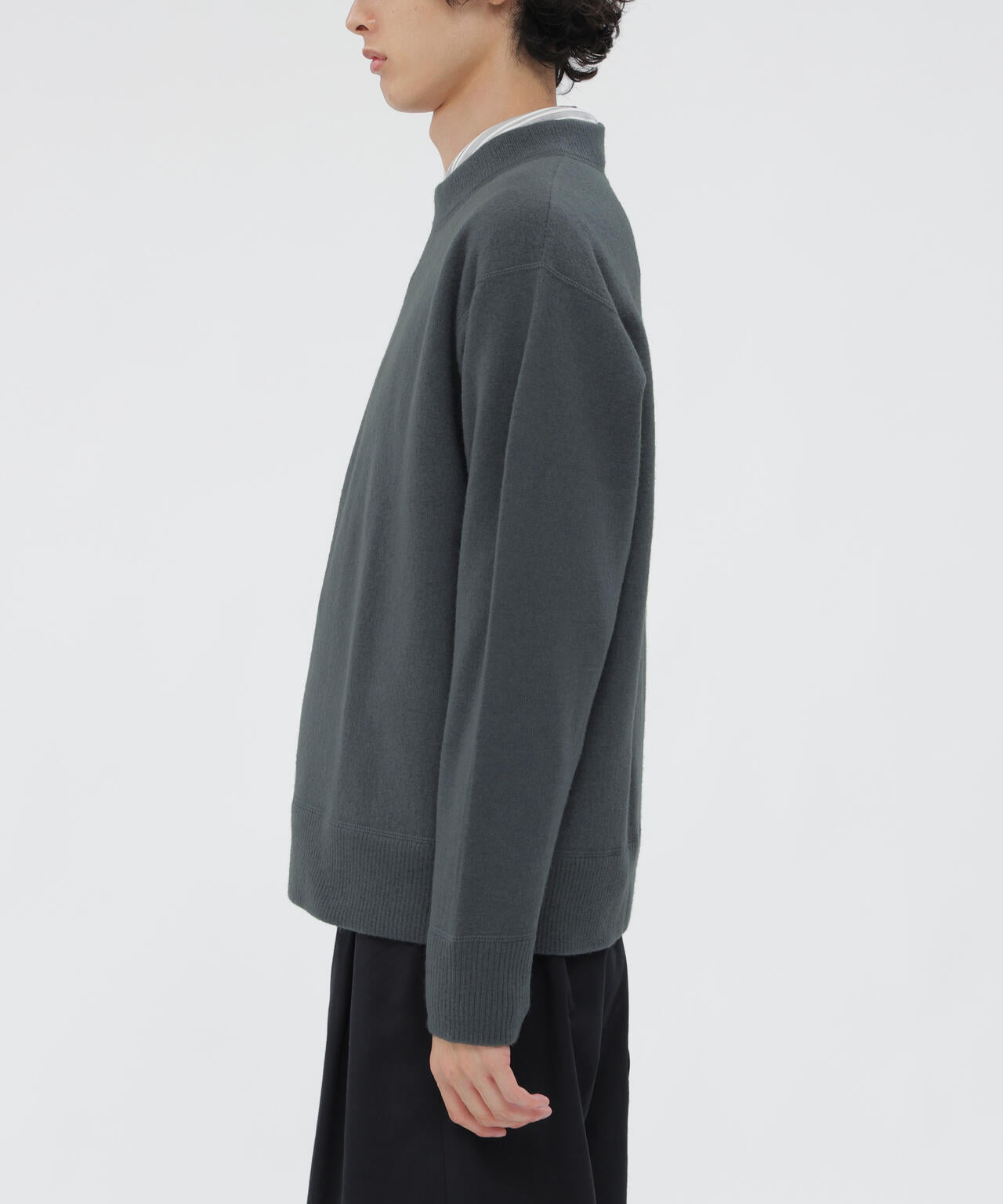 FELTED ROUGH WOOL KNITWEAR