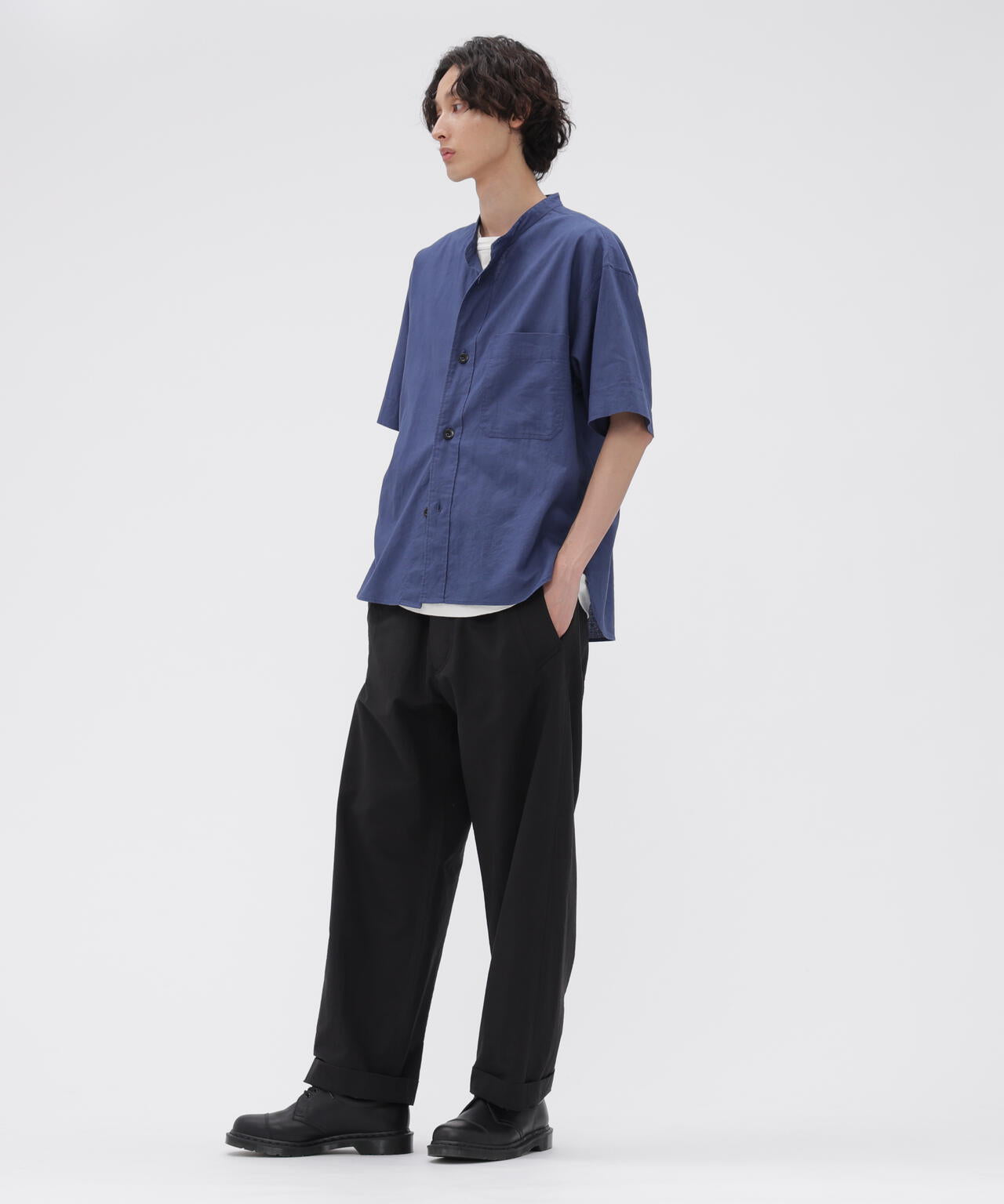 美品　MARGARET HOWELL ドライコットンリネンツイルブルゾン　L LIGHTWEIGHT COTTON NYLON TWILL TROUSERS | MARGARET HOWELL