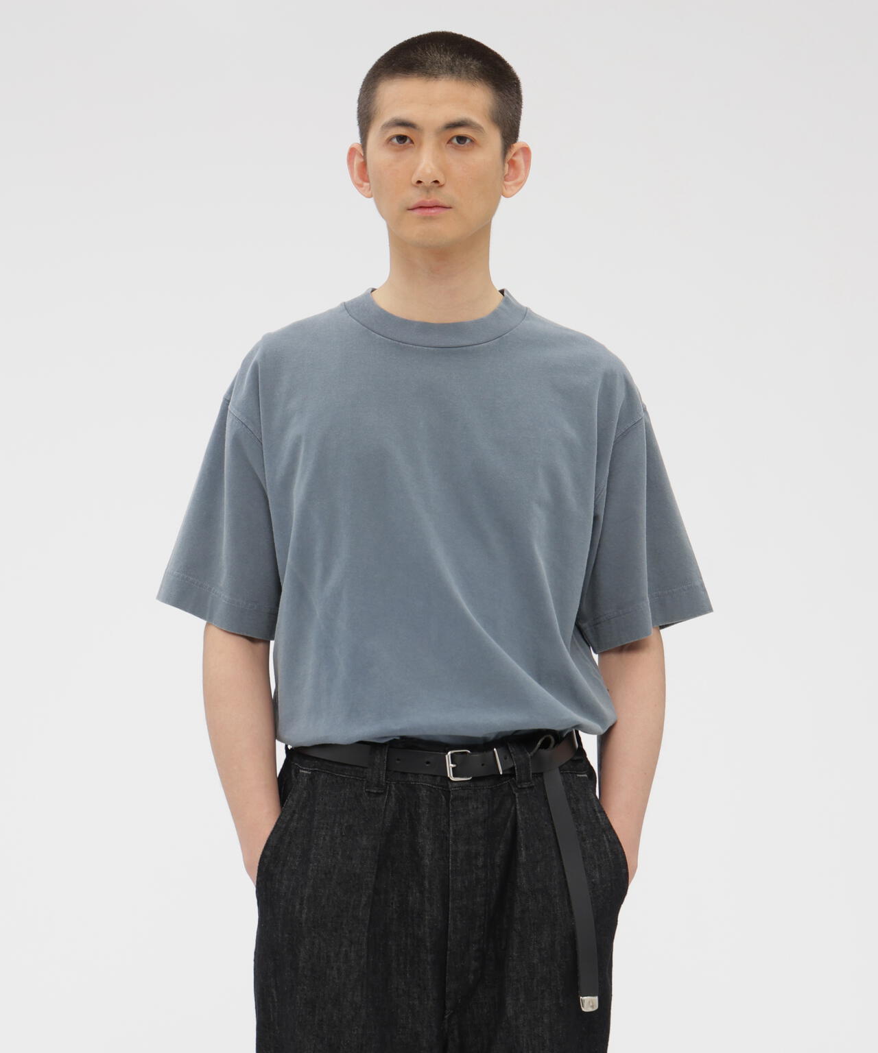 身長184cm  B90 W68 H90 着用サイズ：L