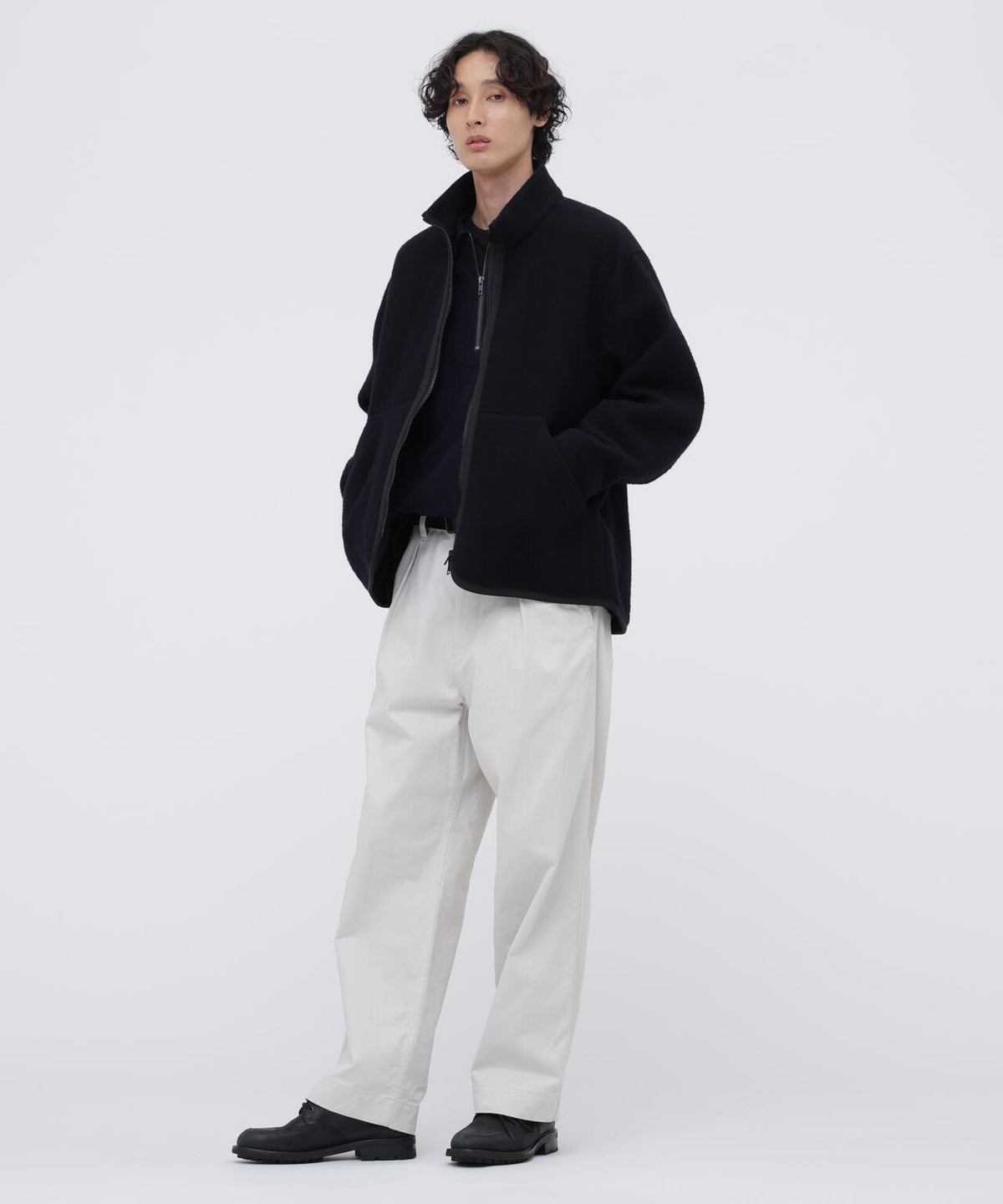 身長185cm 　B84 W66cm H91cm 着用サイズ：L