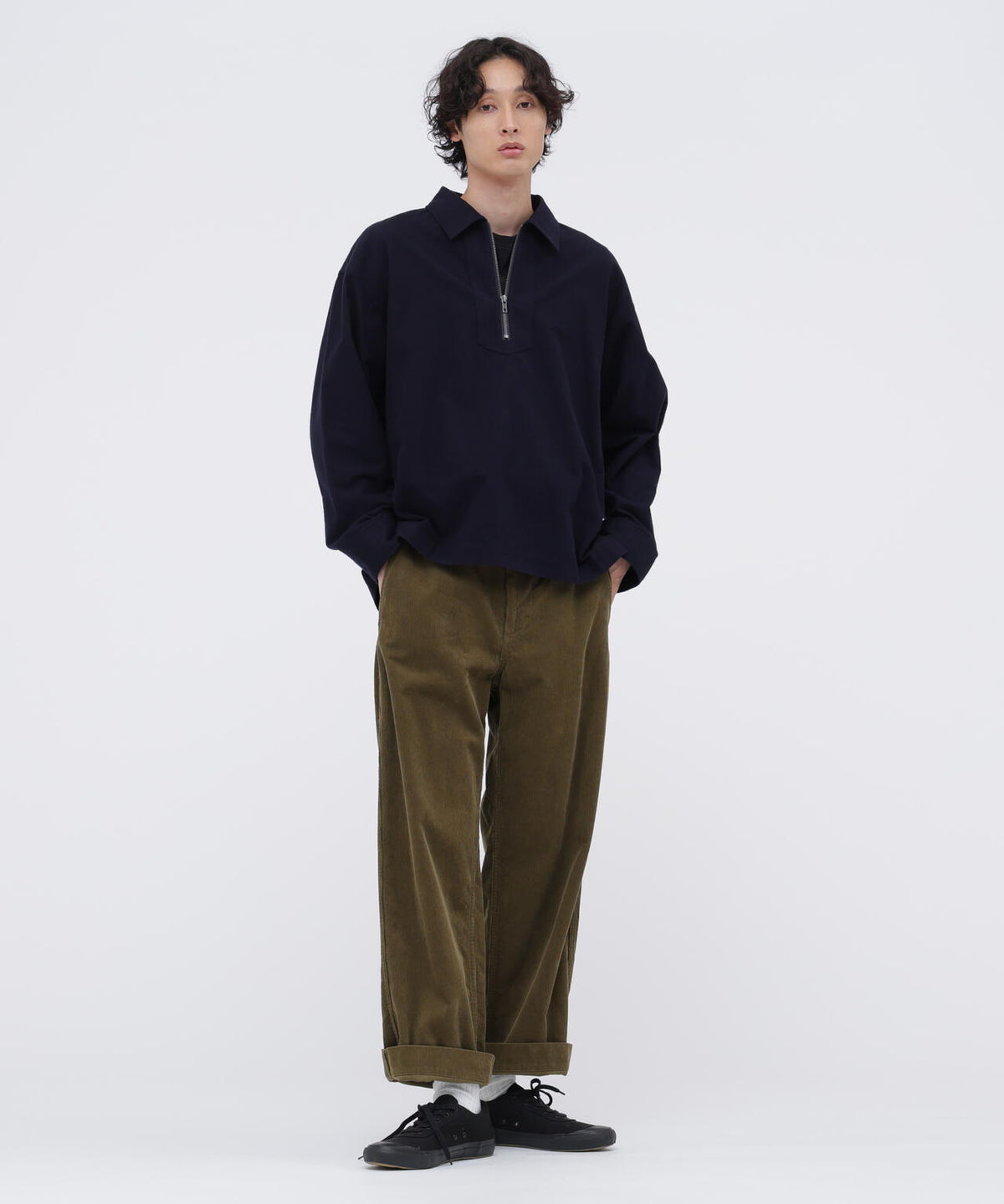 身長185cm 　B84 W66cm H91cm 着用サイズ：L