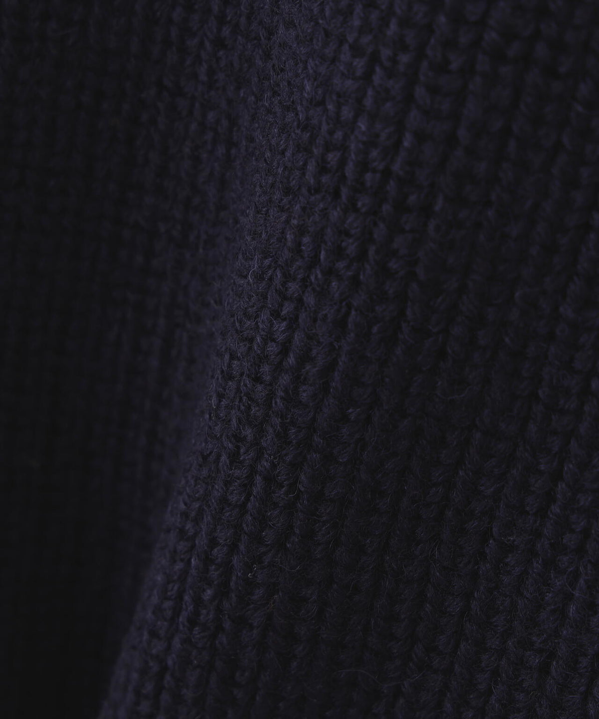 ASH WOOL KNITWEAR