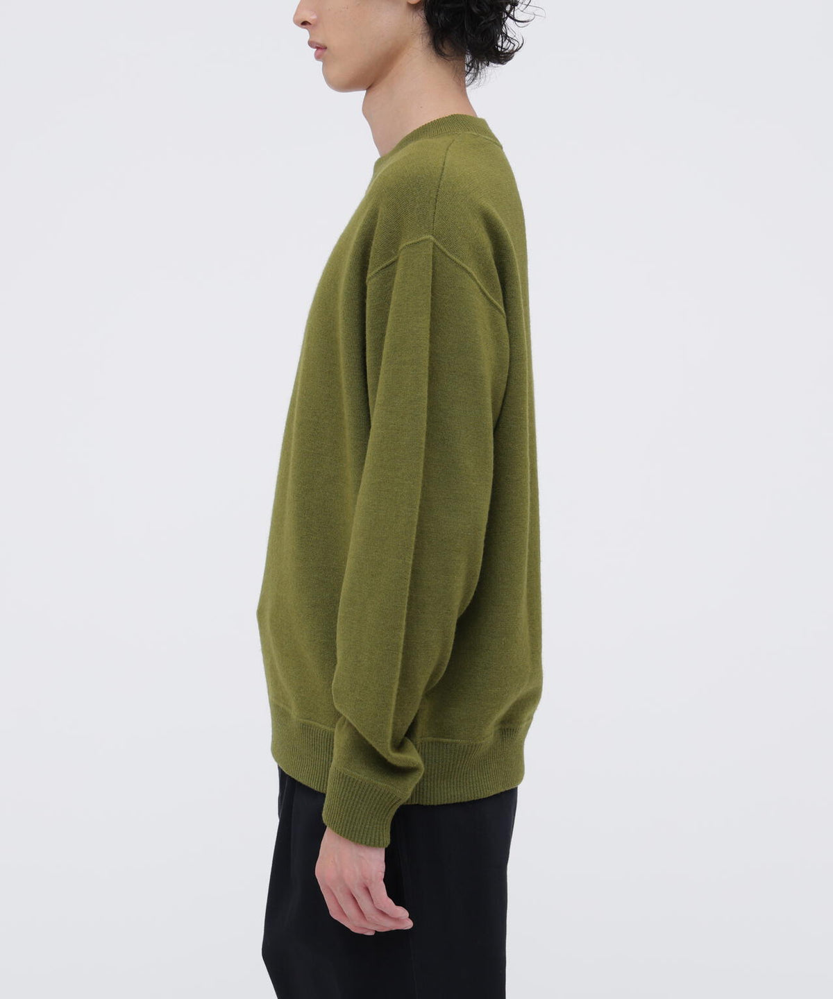 身長185cm 　B84 W66cm H91cm 着用サイズ：L