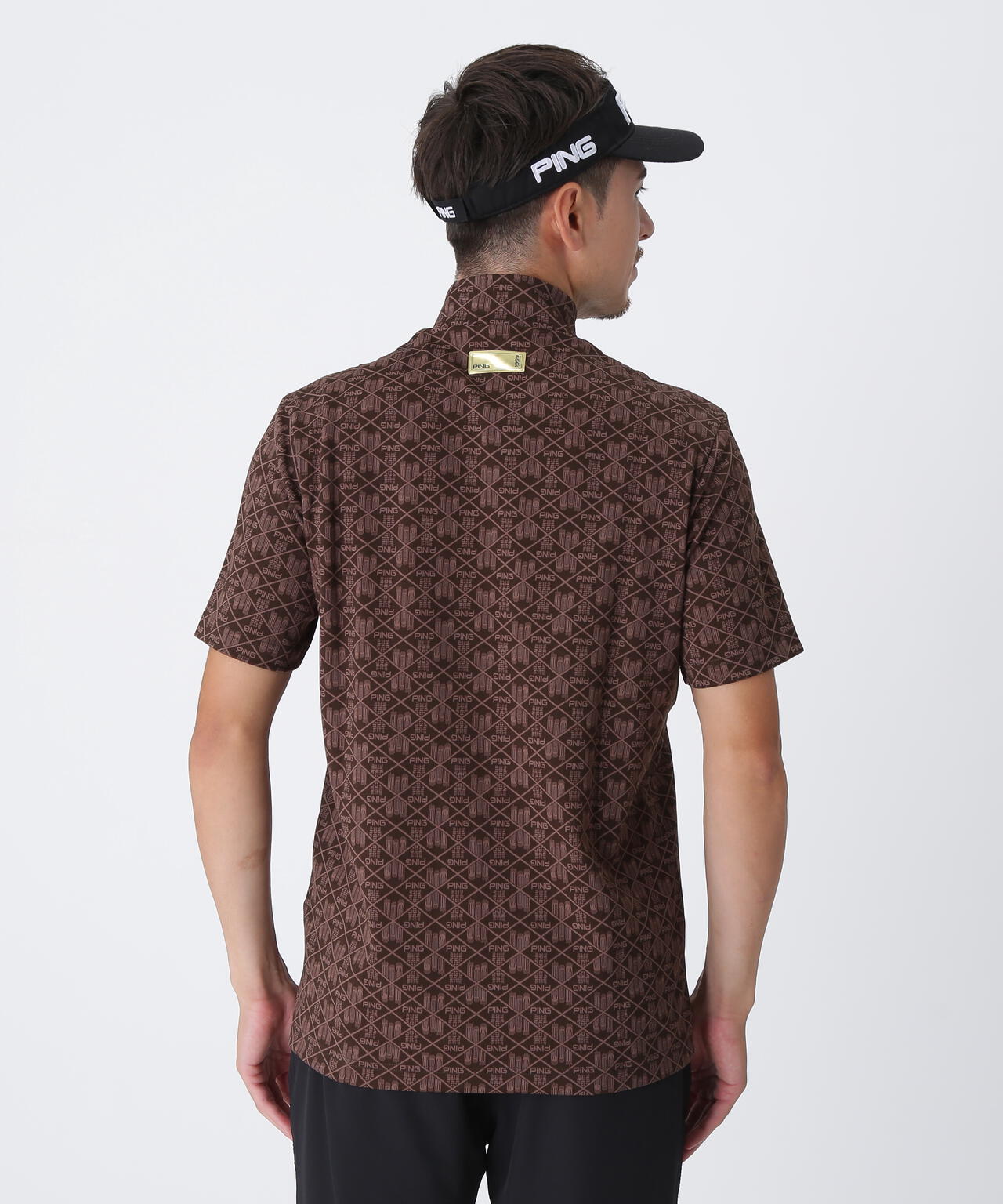 【PING APPAREL】全方向ストレッチフェニックスシティ柄ジャガード半袖ハイネックシャツ ＜GOLD＞ (MENS)