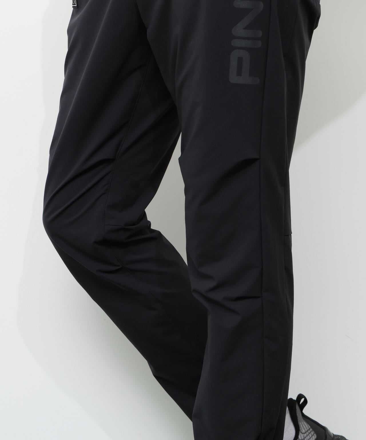 【PING APPAREL】全方向ストレッチパーテックスリミテッドテーパードパンツ ＜GOLD＞ (MENS)