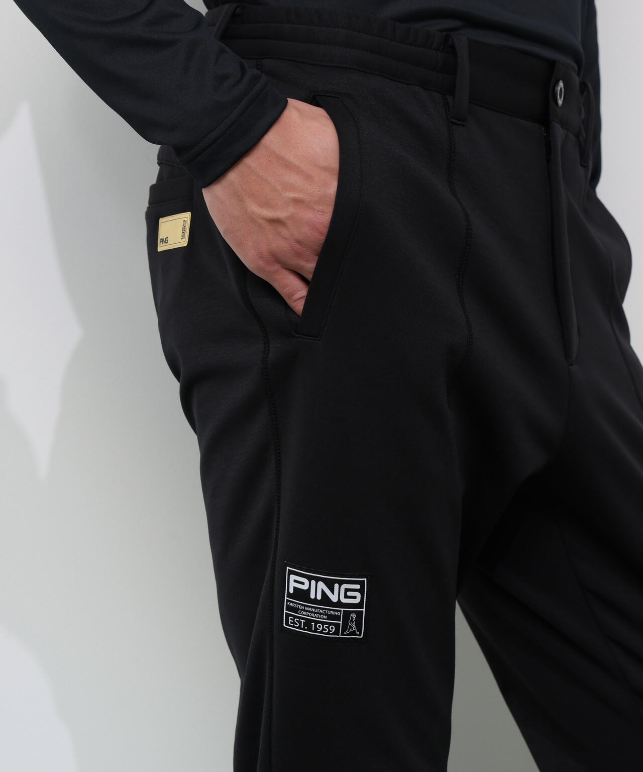 【PING APPAREL】全方向ストレッチ 接結裏メッシュスウェットテーパードパンツ ＜GOLD＞ (MENS)
