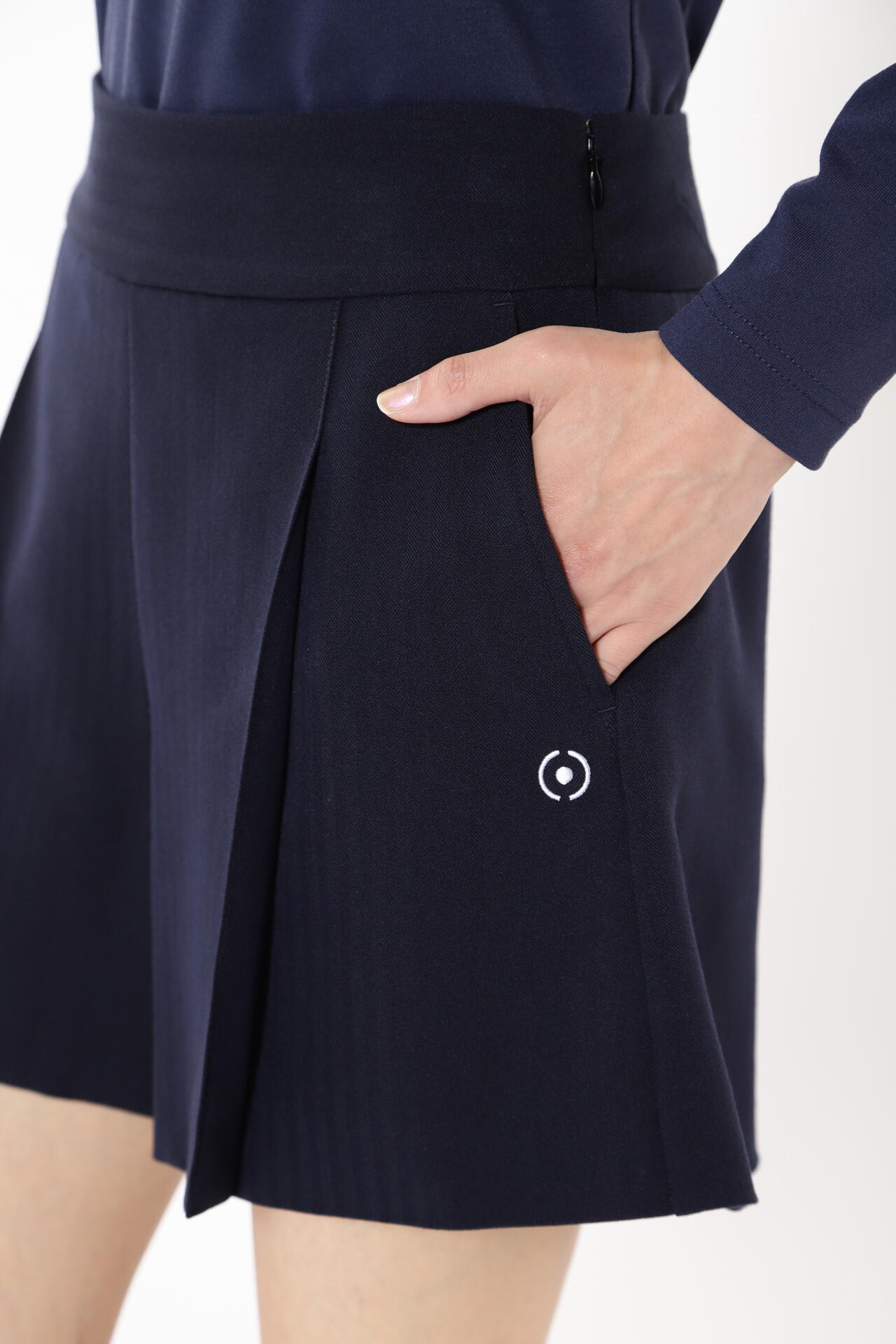 【PING APPAREL】ヘリンボーン全方向ストレッチストレッチ総裏仕立てショートパンツ ＜NATIVE＞ (LADIES)