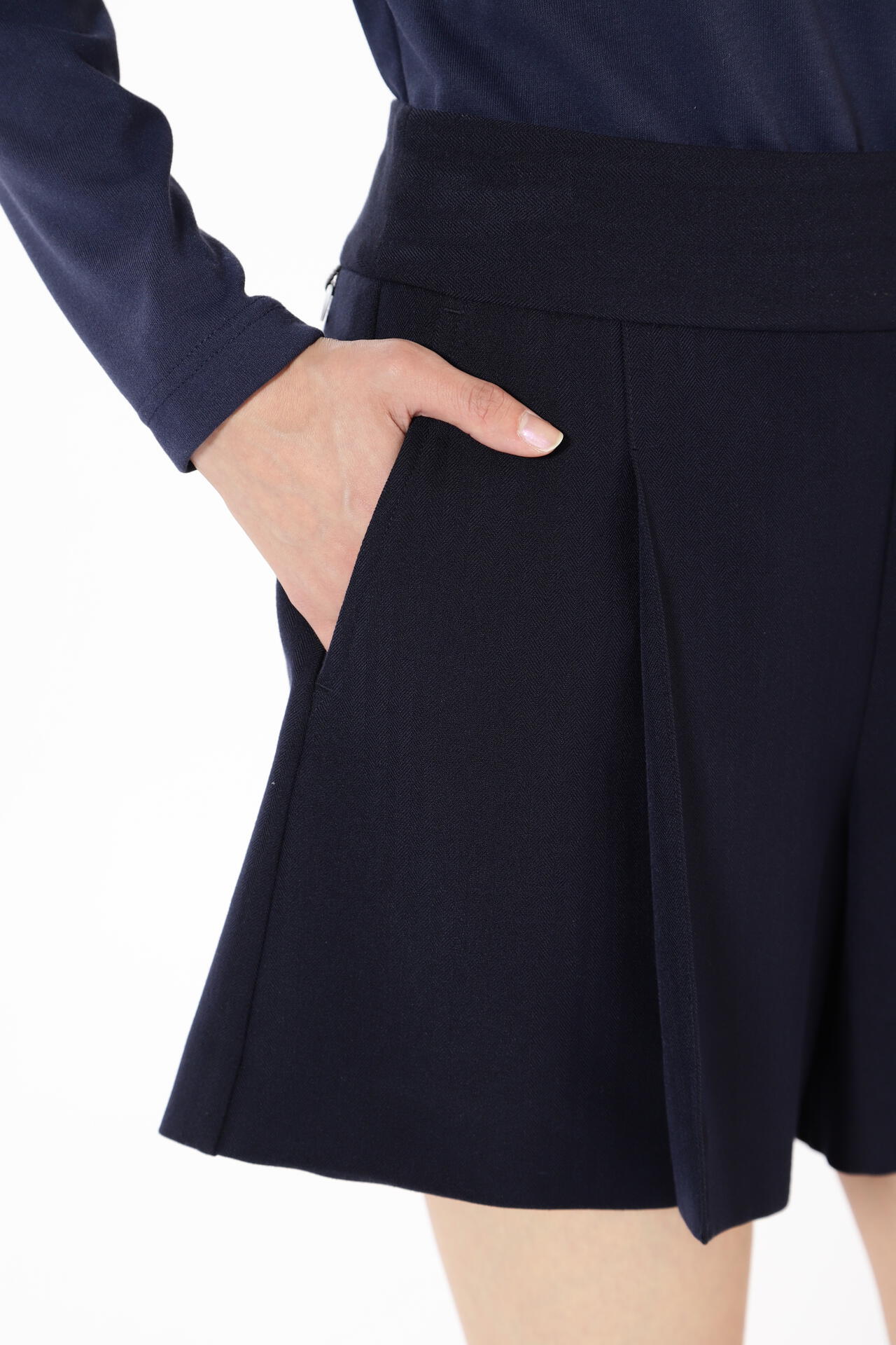【PING APPAREL】ヘリンボーン全方向ストレッチストレッチ総裏仕立てショートパンツ ＜NATIVE＞ (LADIES)