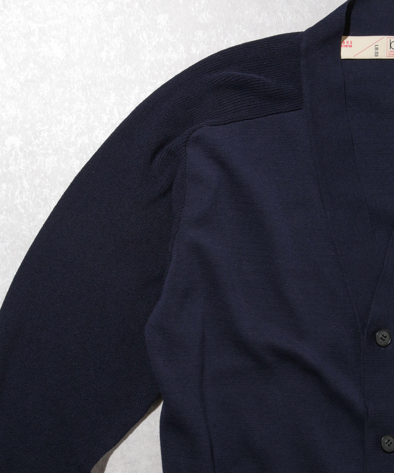 C/solotex(R)サドルショルダーVネックカーディガン