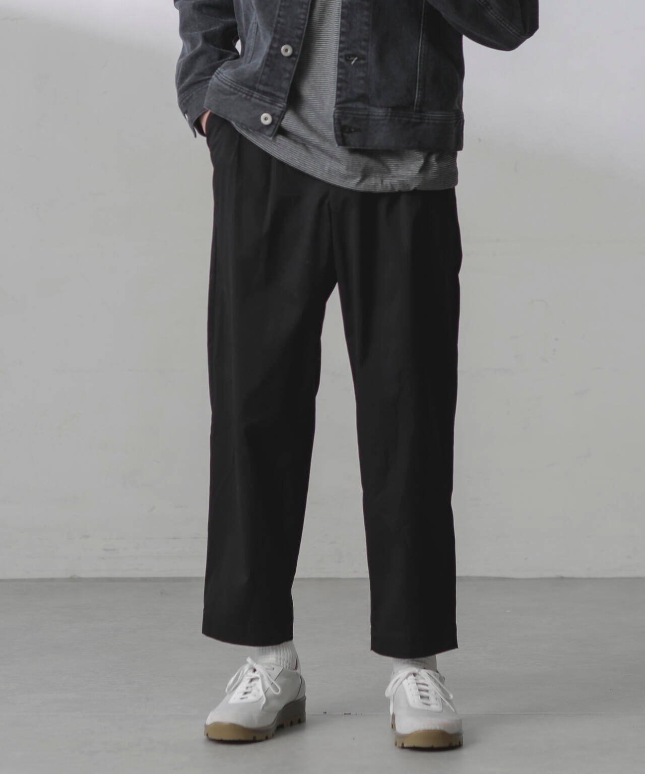 コットンライクツイルツータックテーパードイージーパンツ | NANO