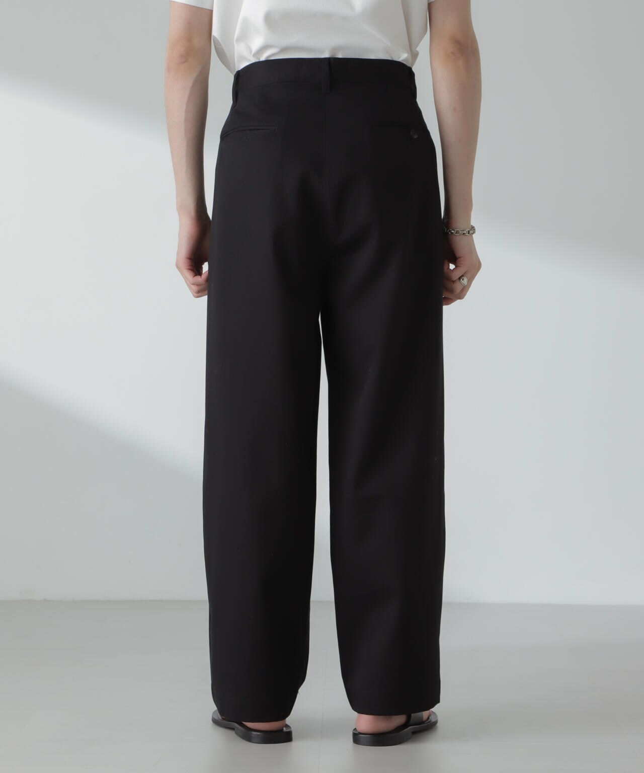 b8297792-db34-5f75-8281-80d60f9d04d2_Image