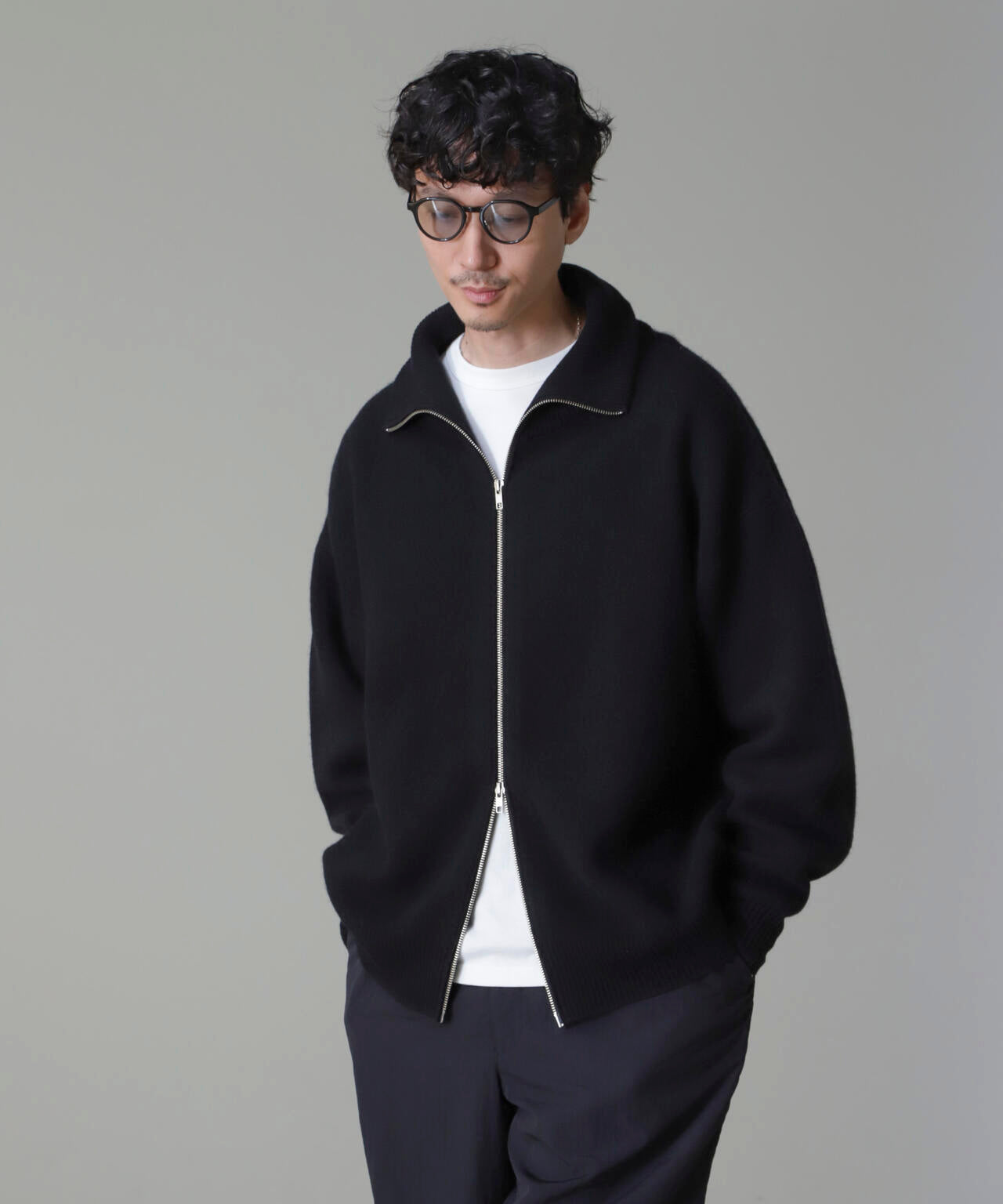 J6442 美品 プラダ ウールカシミヤリブニットドライバーズニット 黒 52 J6442 美品 プラダ ウールカシミヤリブニットドライバーズニット 黒 52