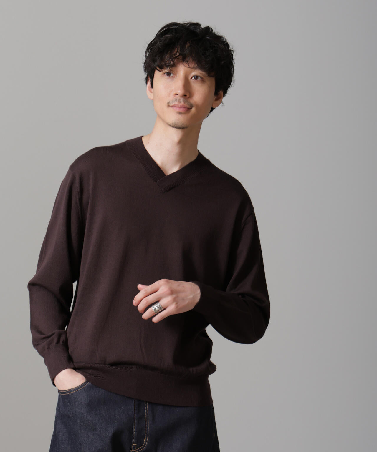 「毛玉レスニット」ファインゲージVネック