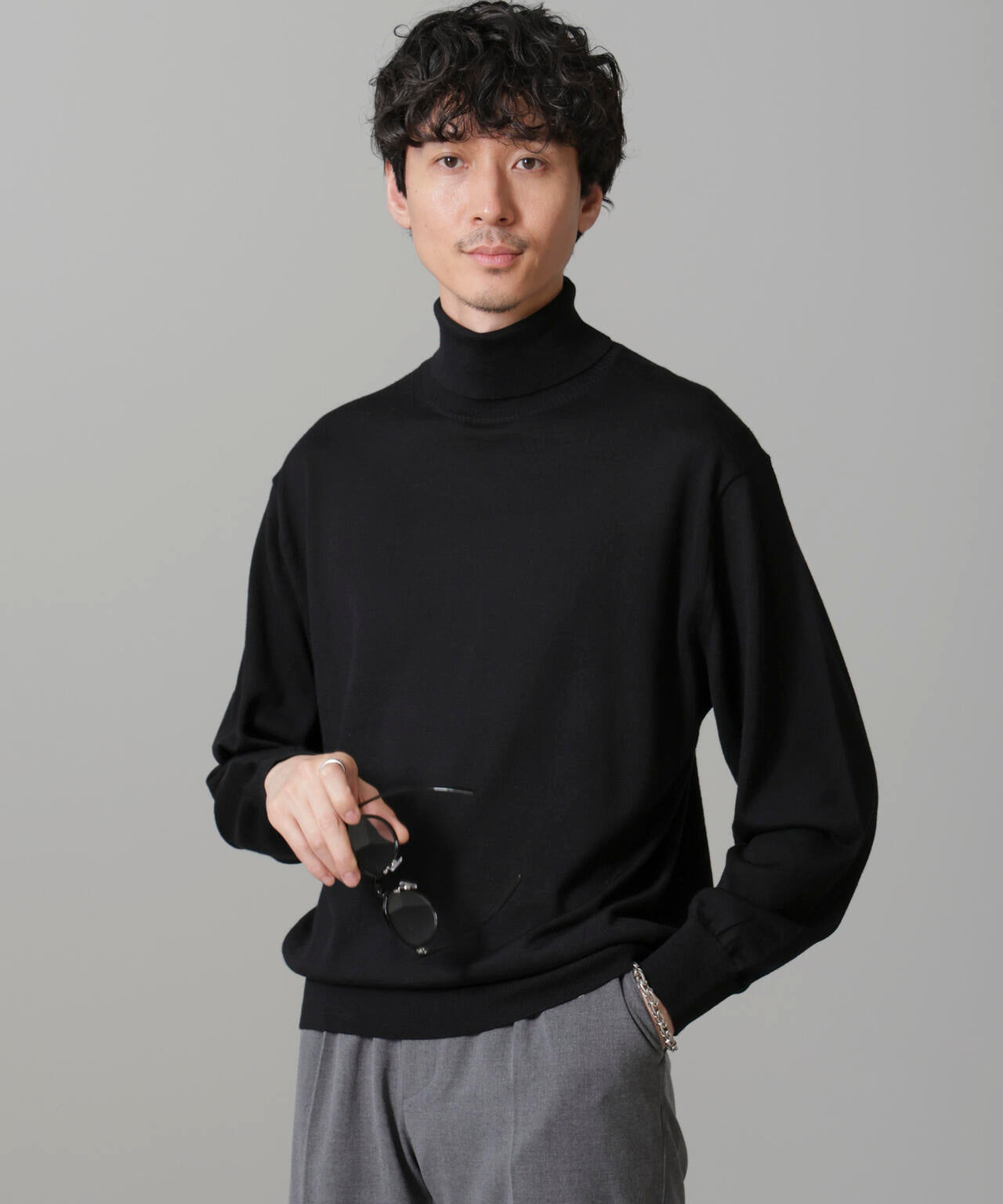 「毛玉レスニット」 ファインゲージタートルネック