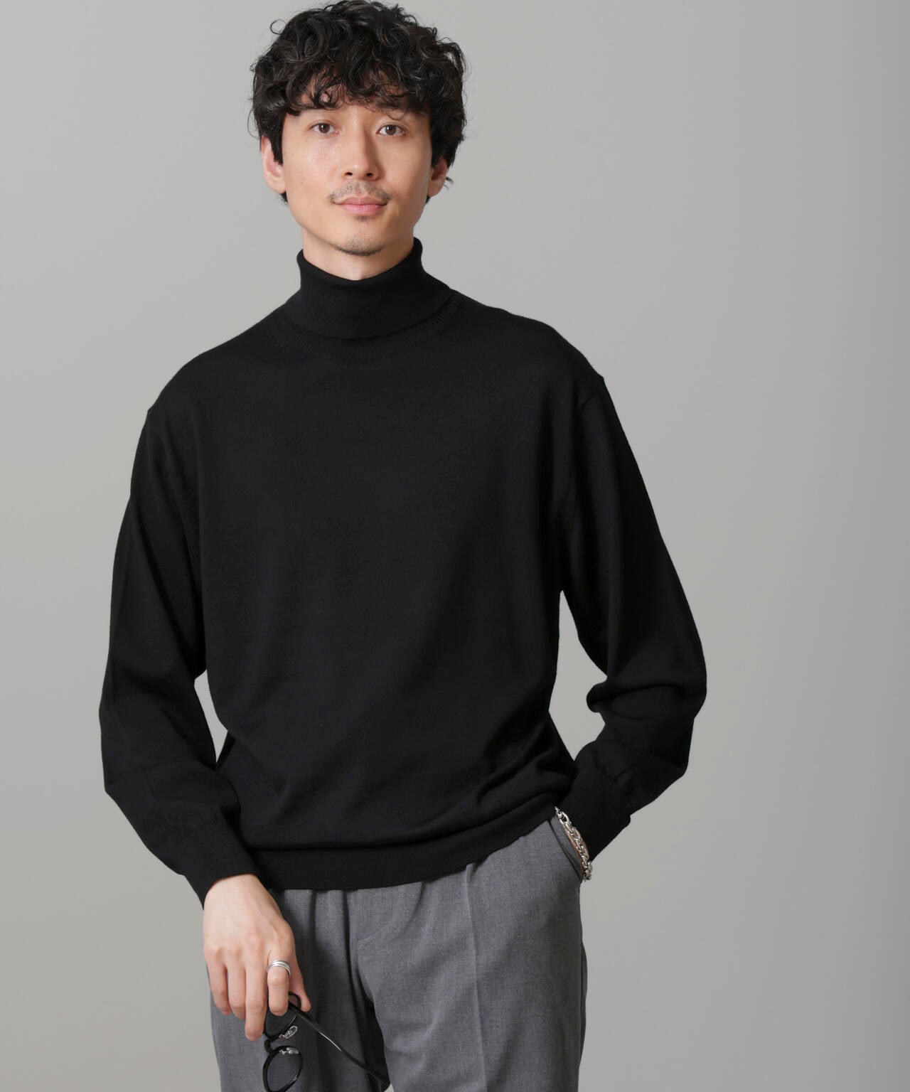 「毛玉レスニット」 ファインゲージタートルネック