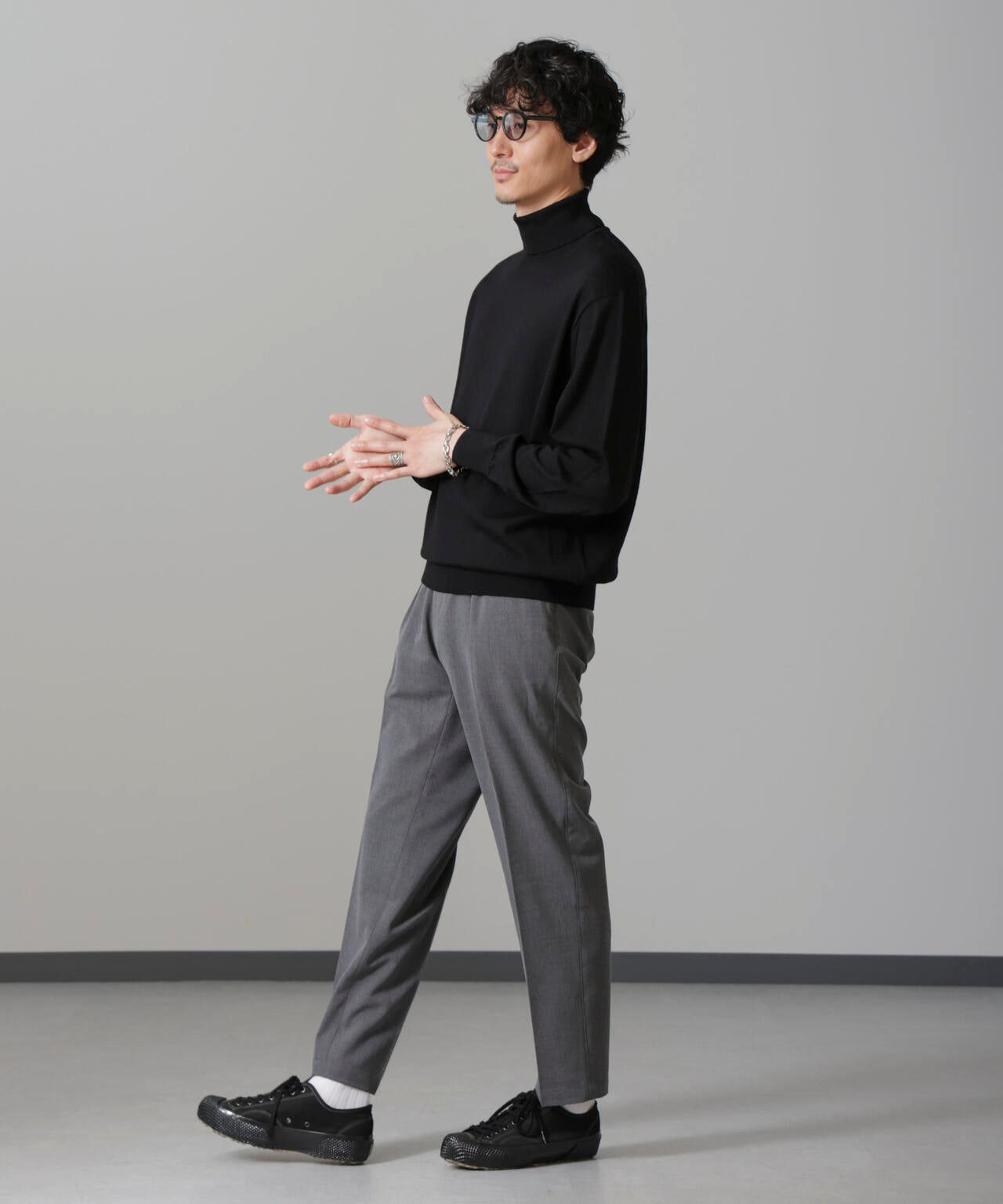 「毛玉レスニット」 ファインゲージタートルネック