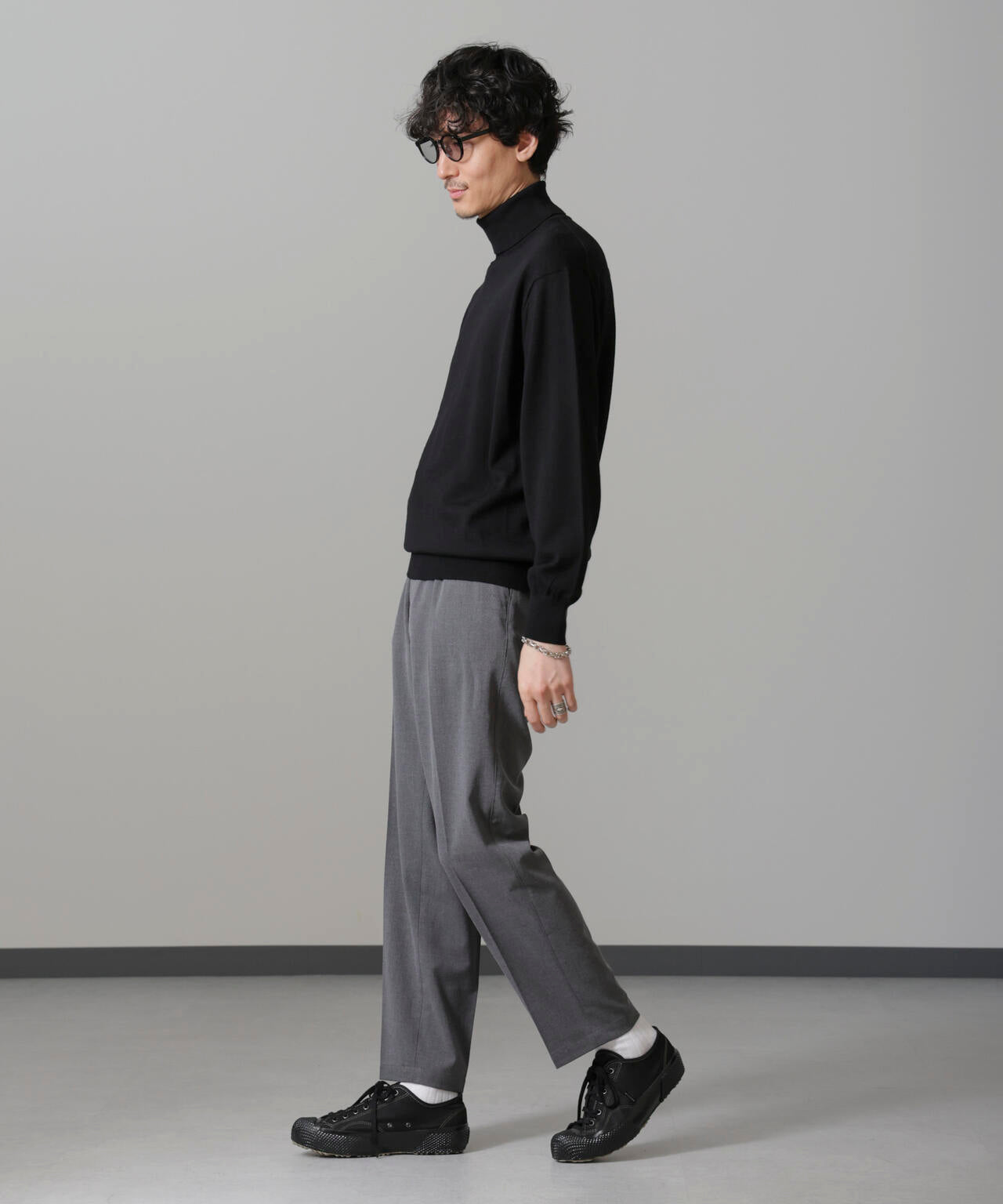 「毛玉レスニット」 ファインゲージタートルネック