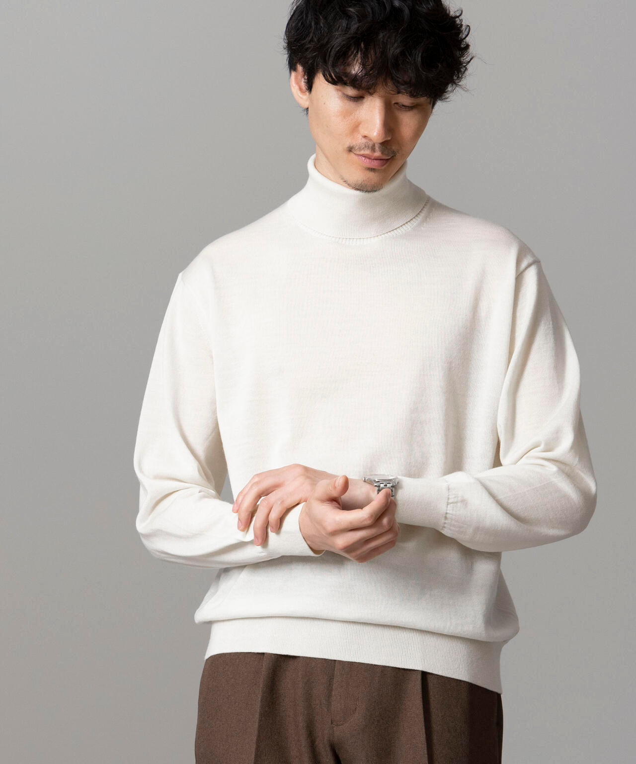 「毛玉レスニット」 ファインゲージタートルネック