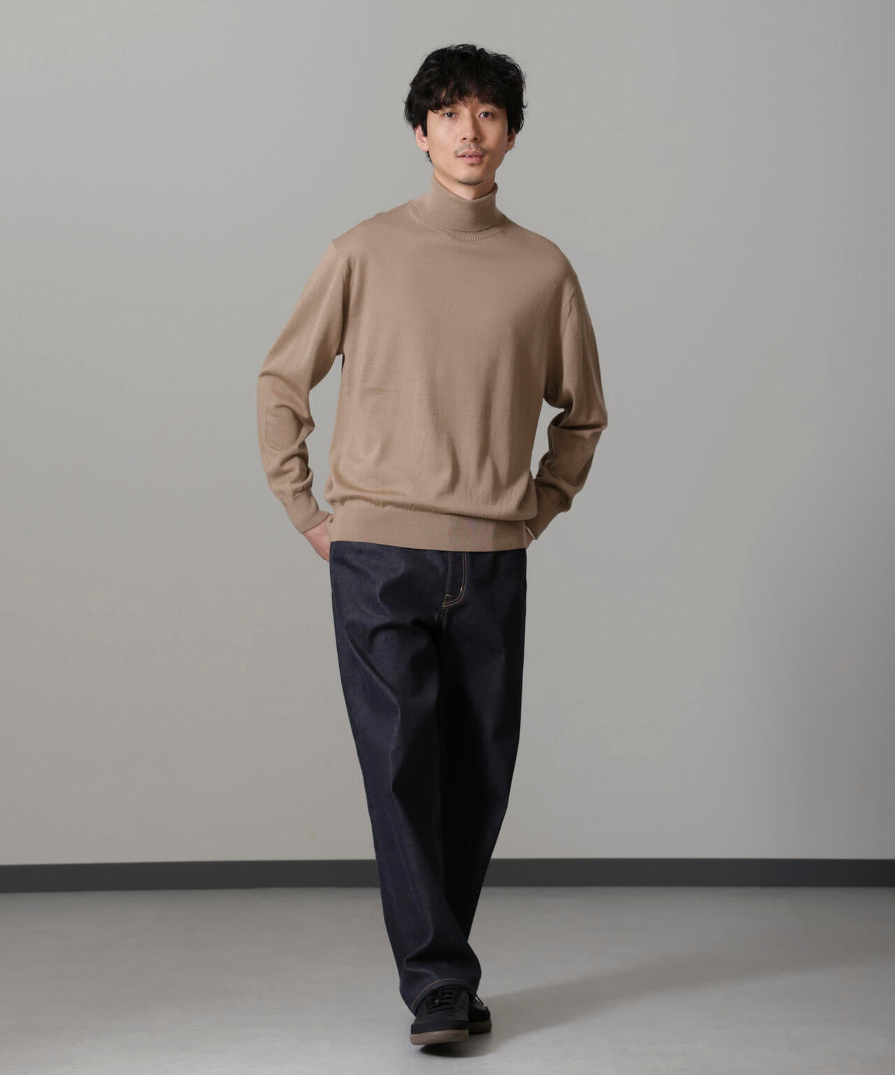 「毛玉レスニット」 ファインゲージタートルネック