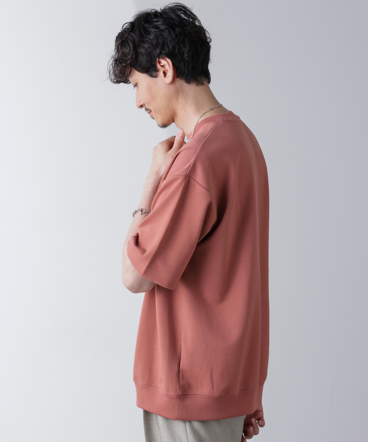 ワイドシルエットポンチクルーネックTシャツ