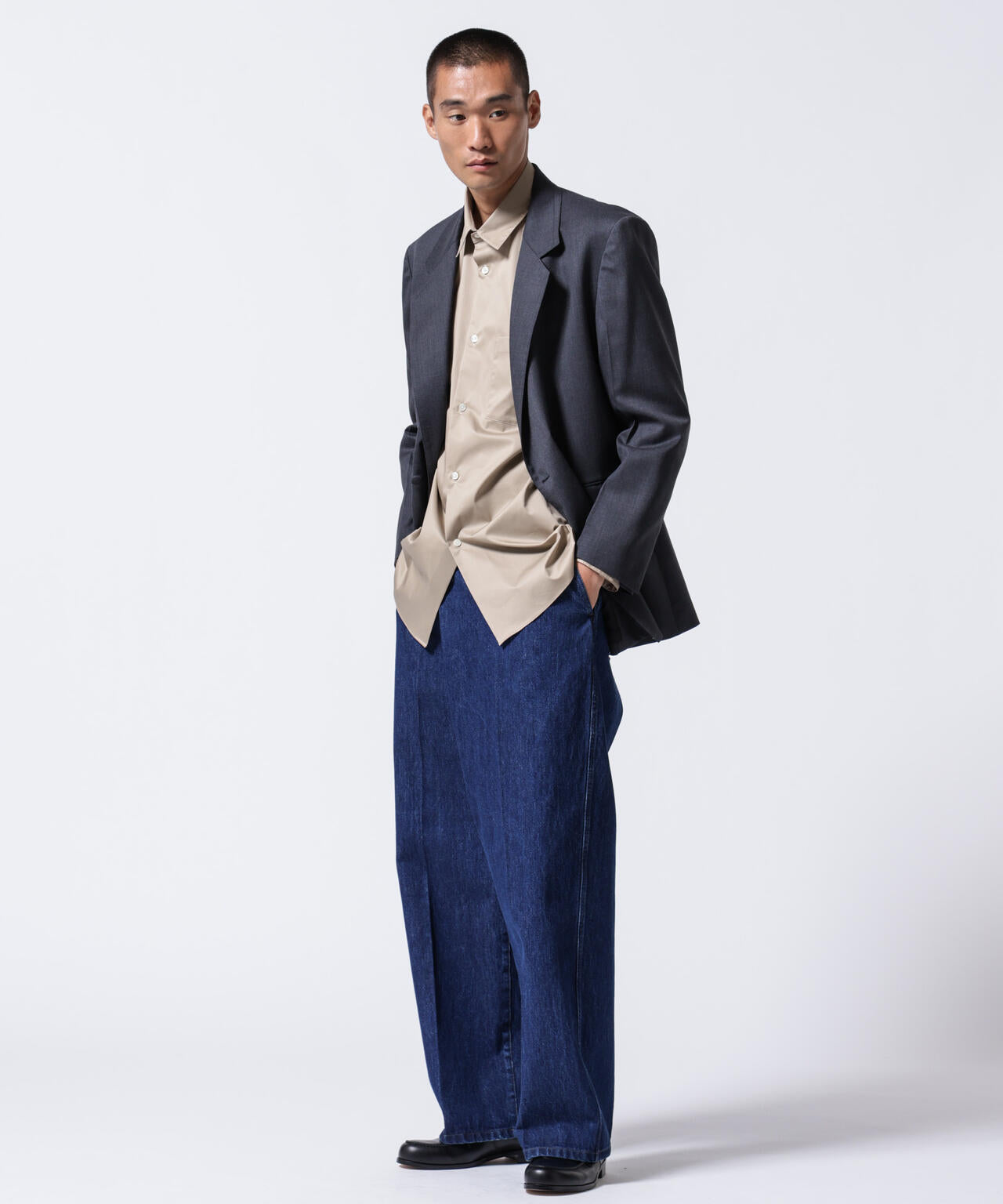ASSEMBLANC」ラップディティールデニムトラウザー | NANO universe