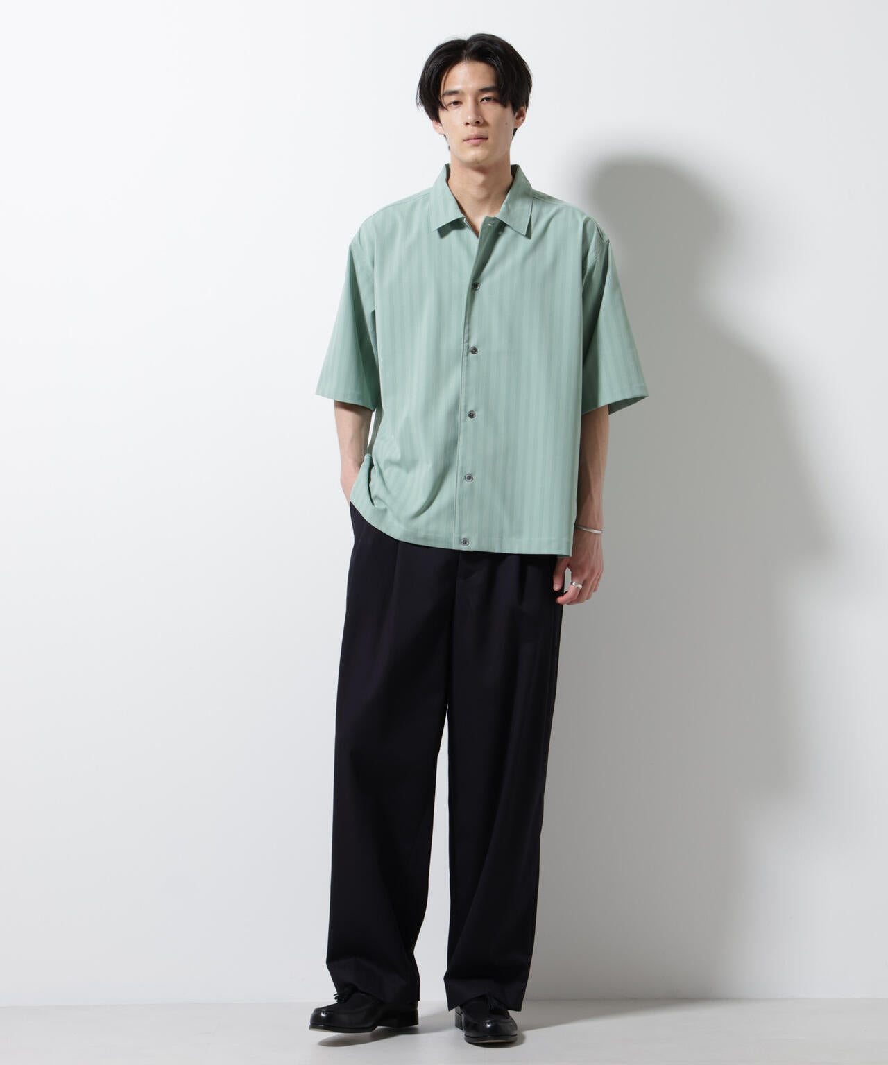 シャドーストライプハーフスリーブシャツ