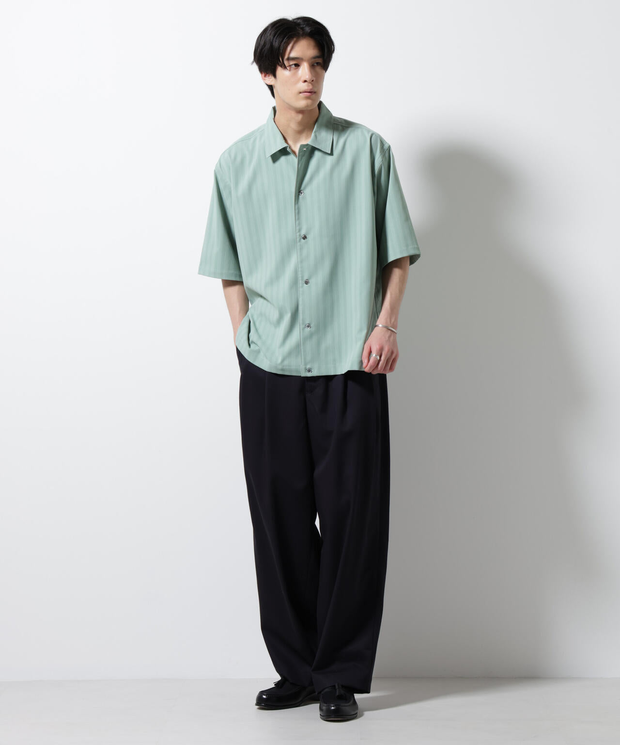 シャドーストライプハーフスリーブシャツ