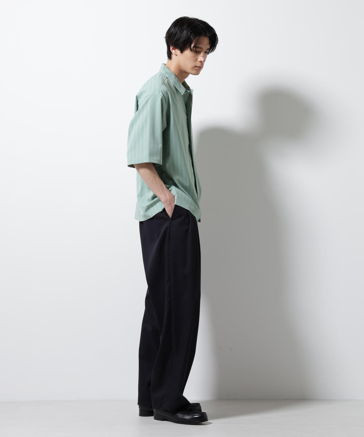 シャドーストライプハーフスリーブシャツ
