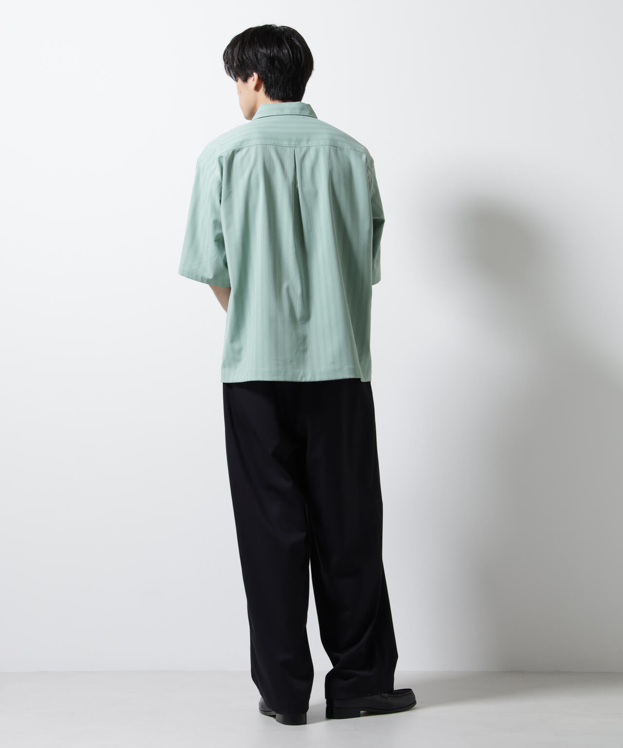 シャドーストライプハーフスリーブシャツ