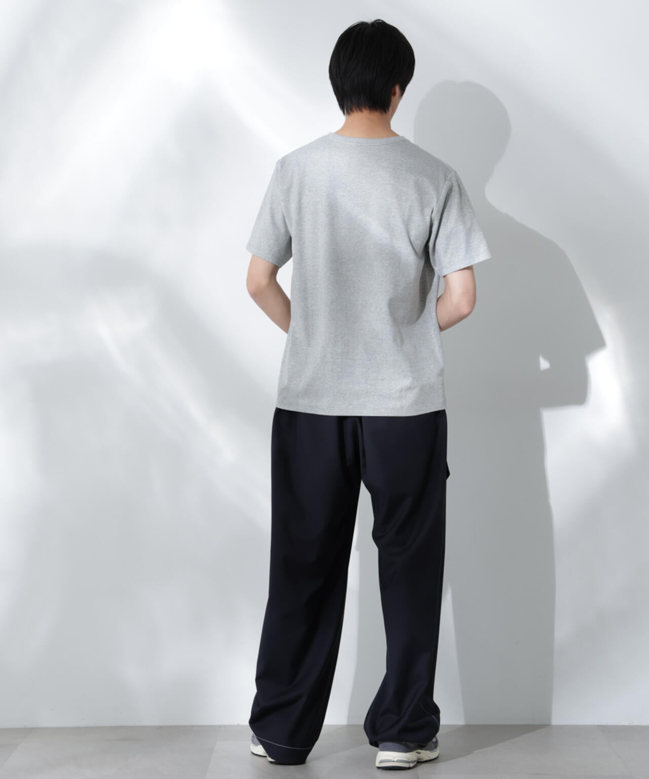 WEB限定/Anti Soaked(R) 汗染み防止 Vネック レギュラーシルエットTシャツ