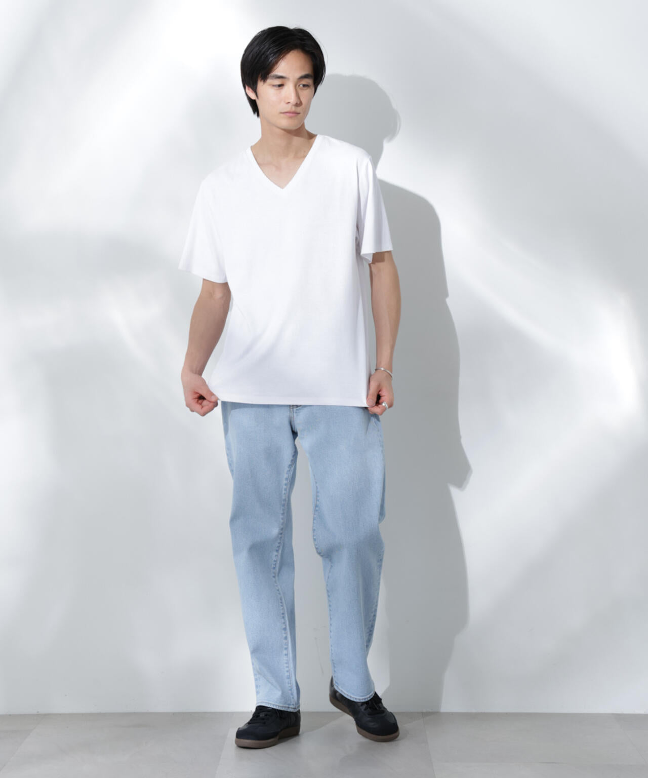 WEB限定/Anti Soaked(R) 汗染み防止 Vネック レギュラーシルエットTシャツ