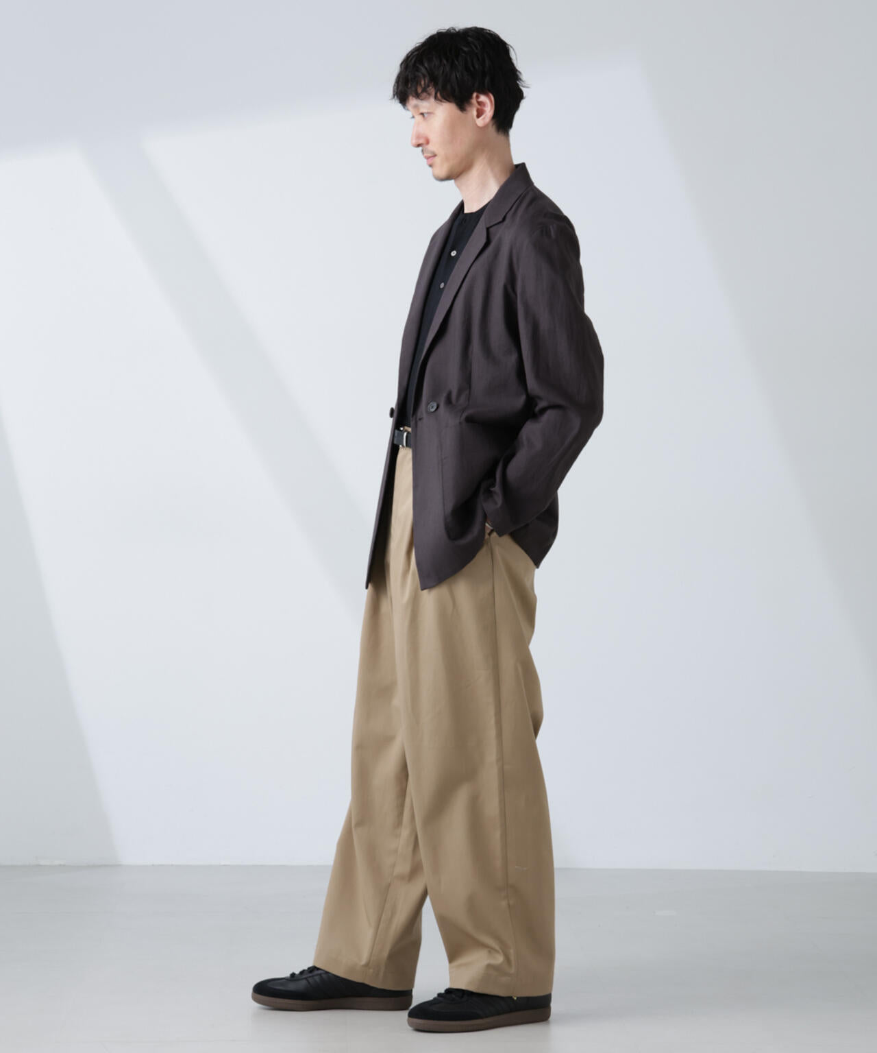 未使用　Schuray 2タック　ワイドパンツ　チノパン　スラックス　シュウレイ 大人のワイドパンツ」2タックワイドトラウザーズ | NANO universe