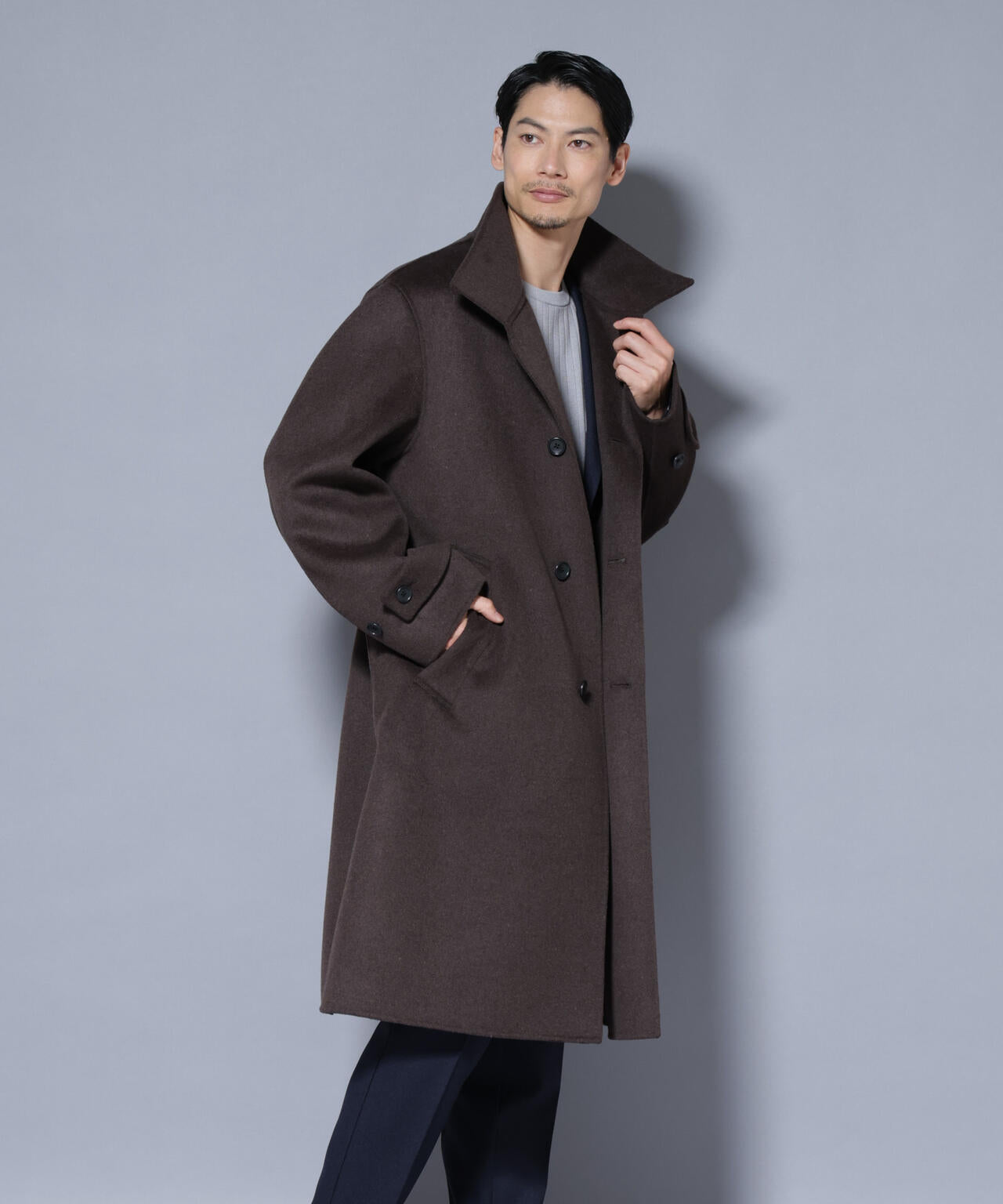 ウールリバースタンドベルテッドコート