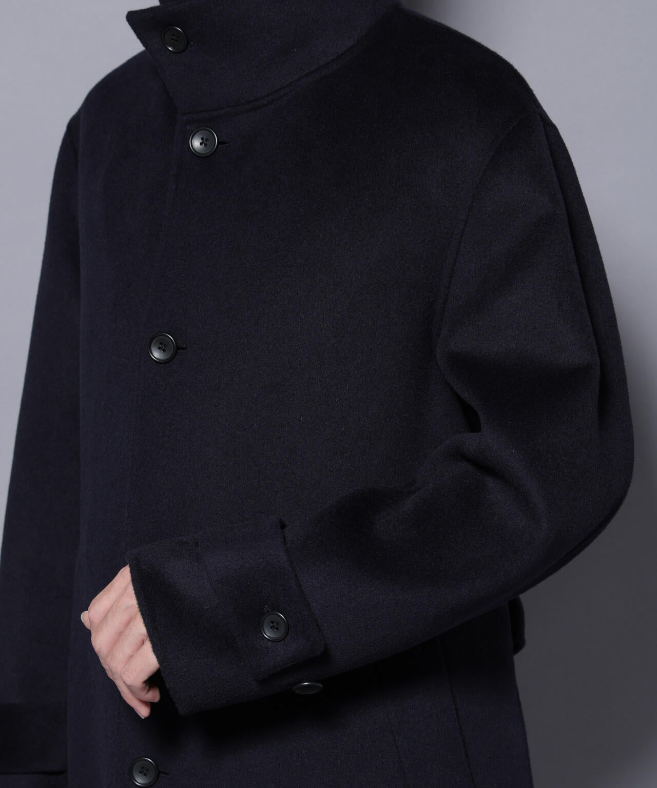 ウールリバースタンドベルテッドコート