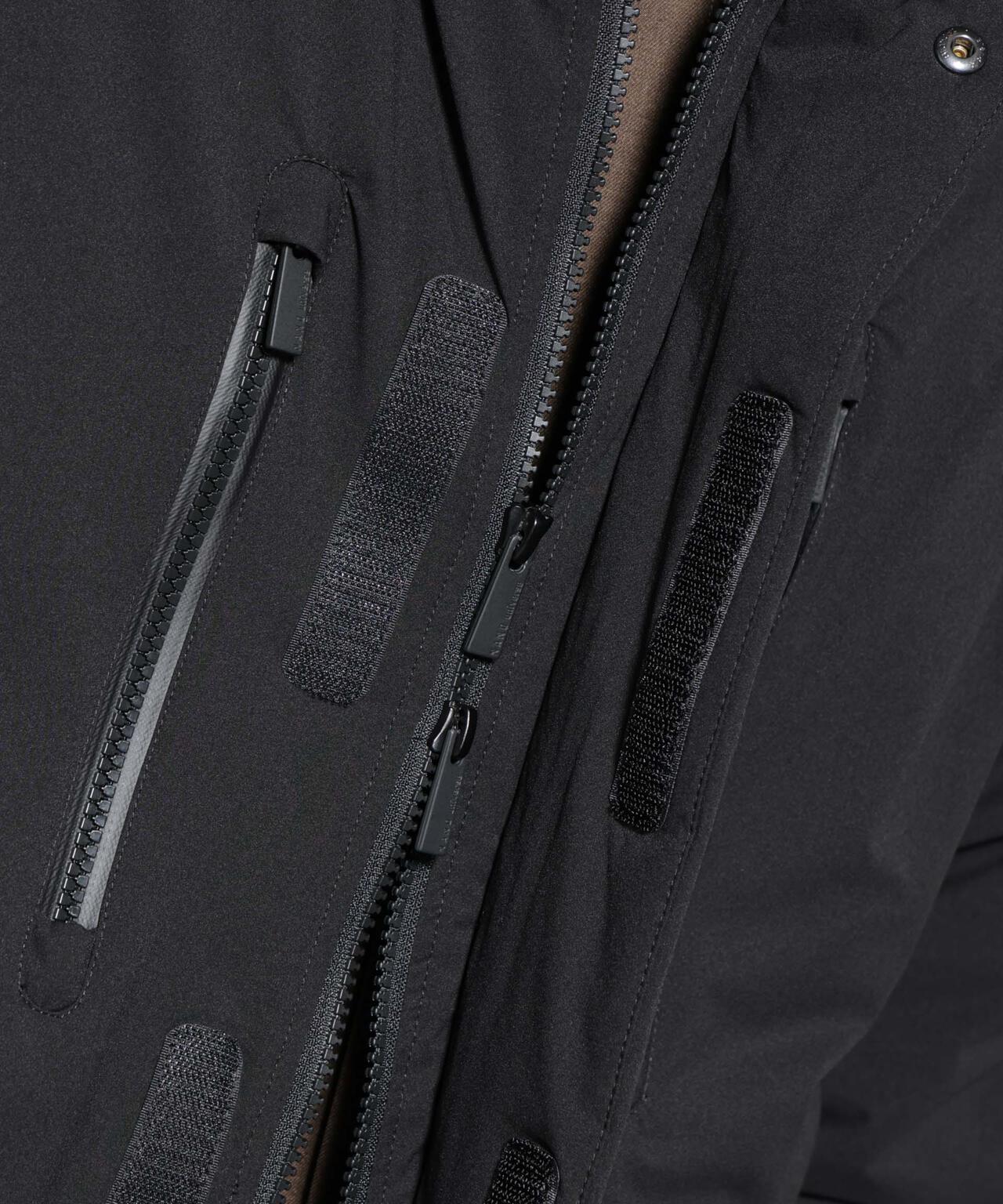 「西川ダウン(R)」SOLOTEXショートダウン