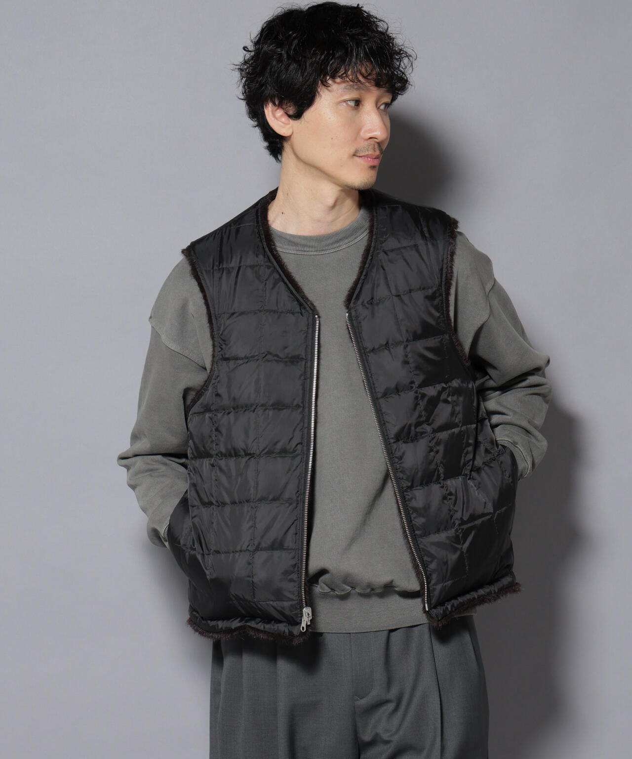 ｢西川ダウン(R)｣ FUSIONSYSTEMフェイクファーベスト