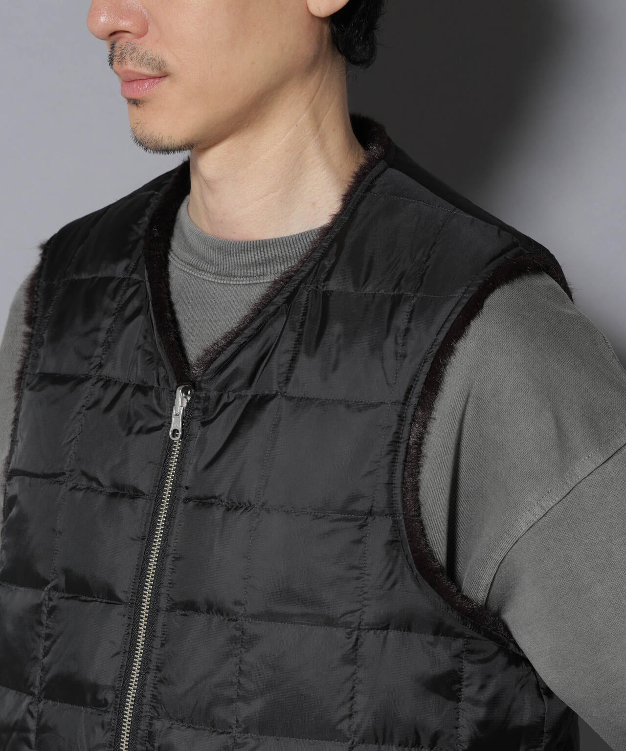 ｢西川ダウン(R)｣ FUSIONSYSTEMフェイクファーベスト