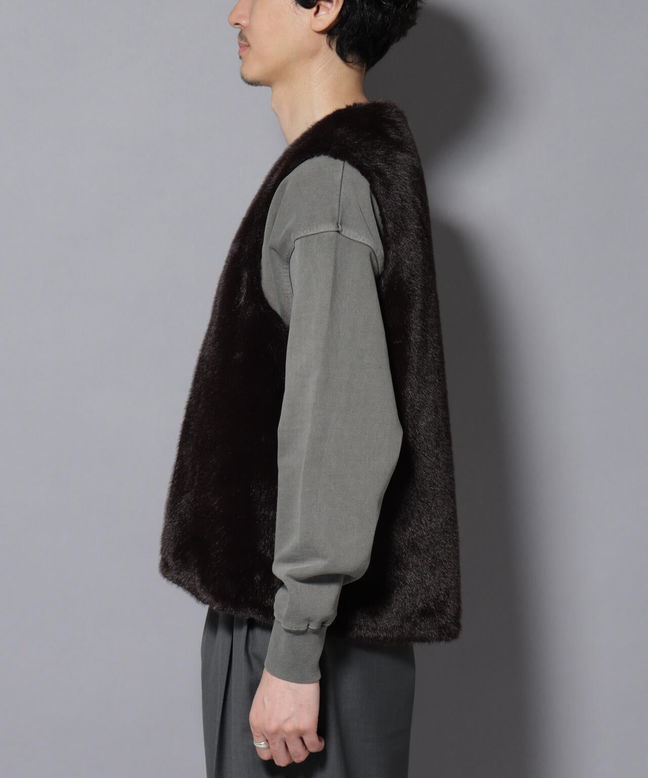 ｢西川ダウン(R)｣ FUSIONSYSTEMフェイクファーベスト