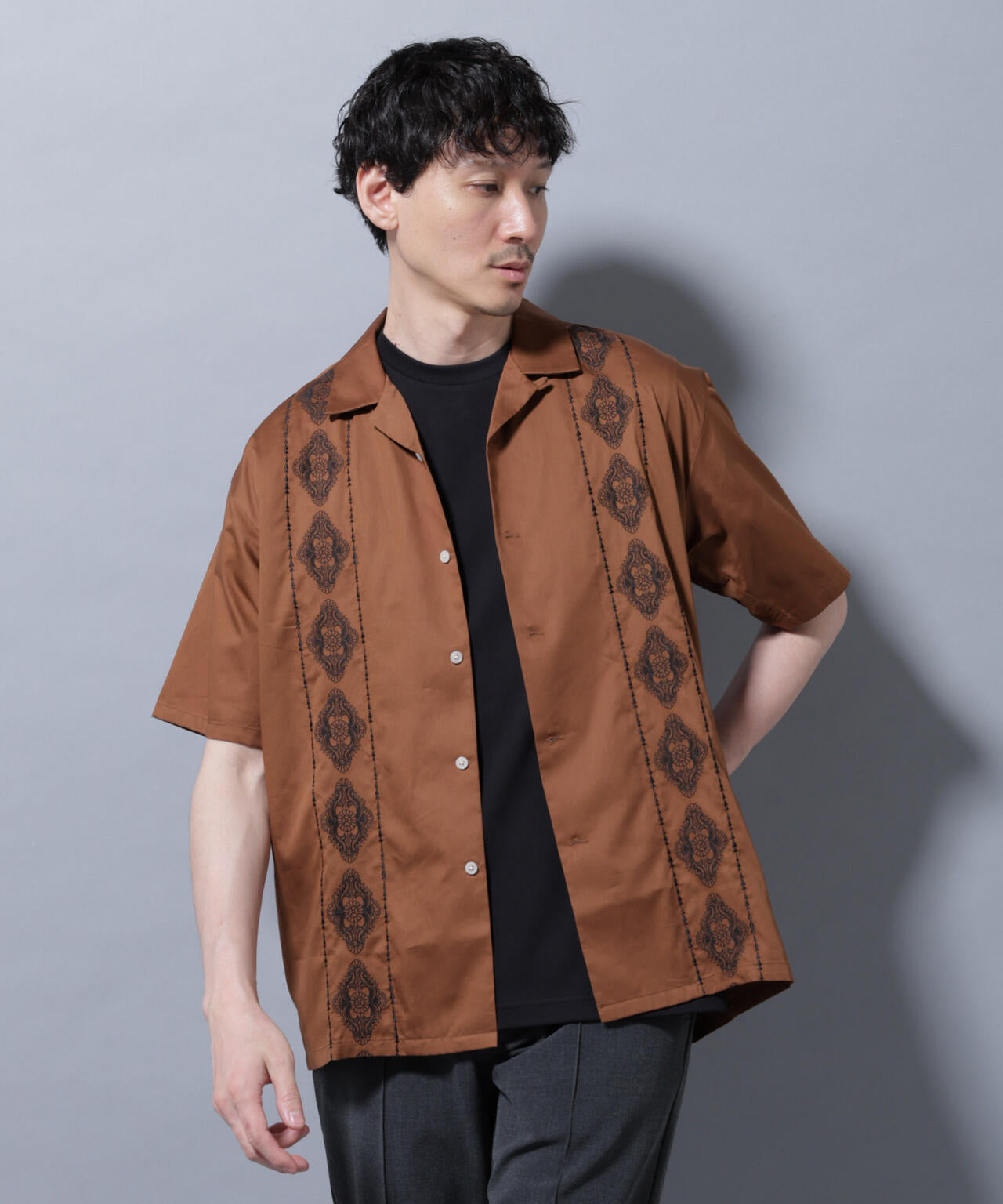 エンブロイダリー オープンカラーシャツ