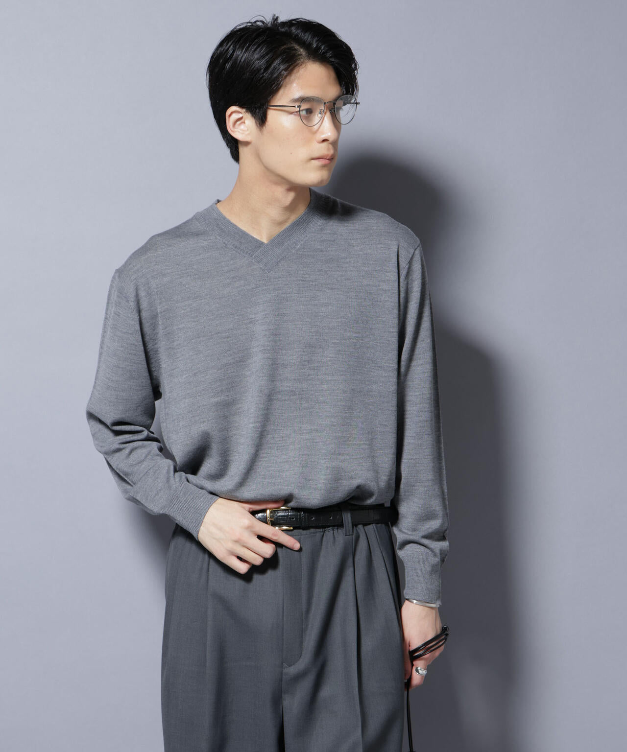 「毛玉レスニット」ファインゲージVネック