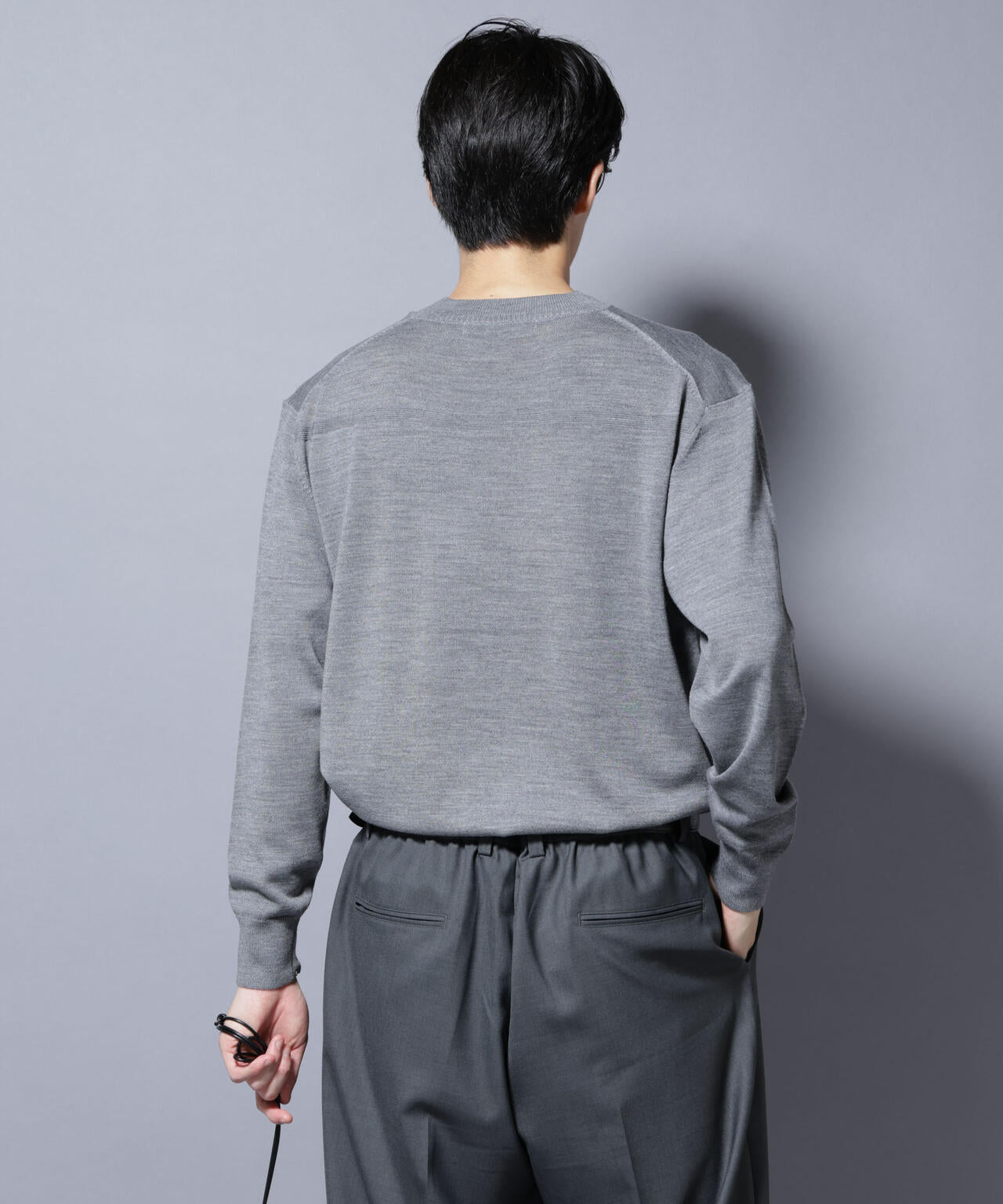 「毛玉レスニット」ファインゲージVネック