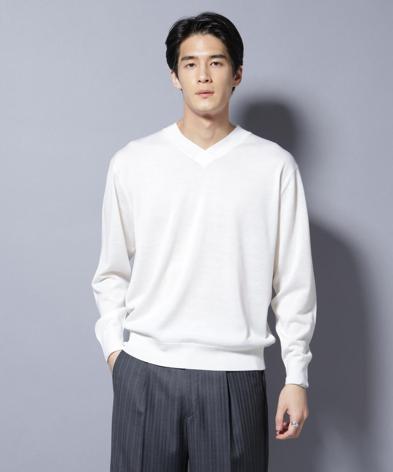 「毛玉レスニット」ファインゲージVネック